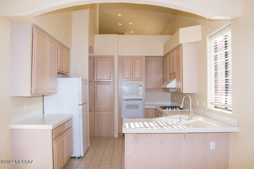 Ridge 4 (52-143) - Residential Lease