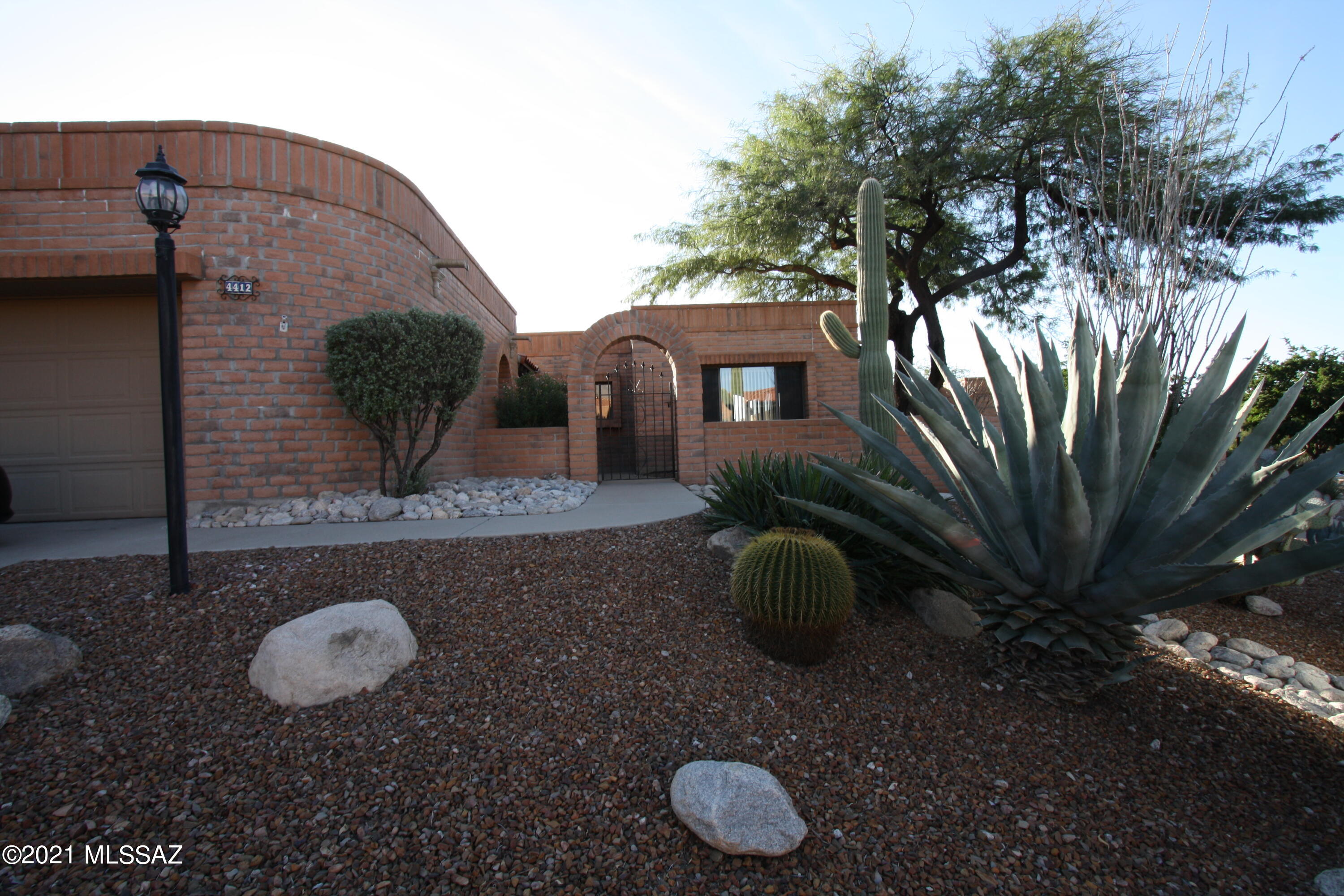 Located in highly sought after Fairfield community this 2bdr/2ba home offers a wrap around covered patio w/mountain and city views!
Gated courtyard entrance.
Spacious living room w/Beehive gas fireplace, family room off kitchen, Main bedroom w/ensuite has dual vanity and step in shower.
Community offers pool spa and tennis.
Home will be fully painted and new wood look tile floors installed throughout. New updated light fixtures will complete the look.