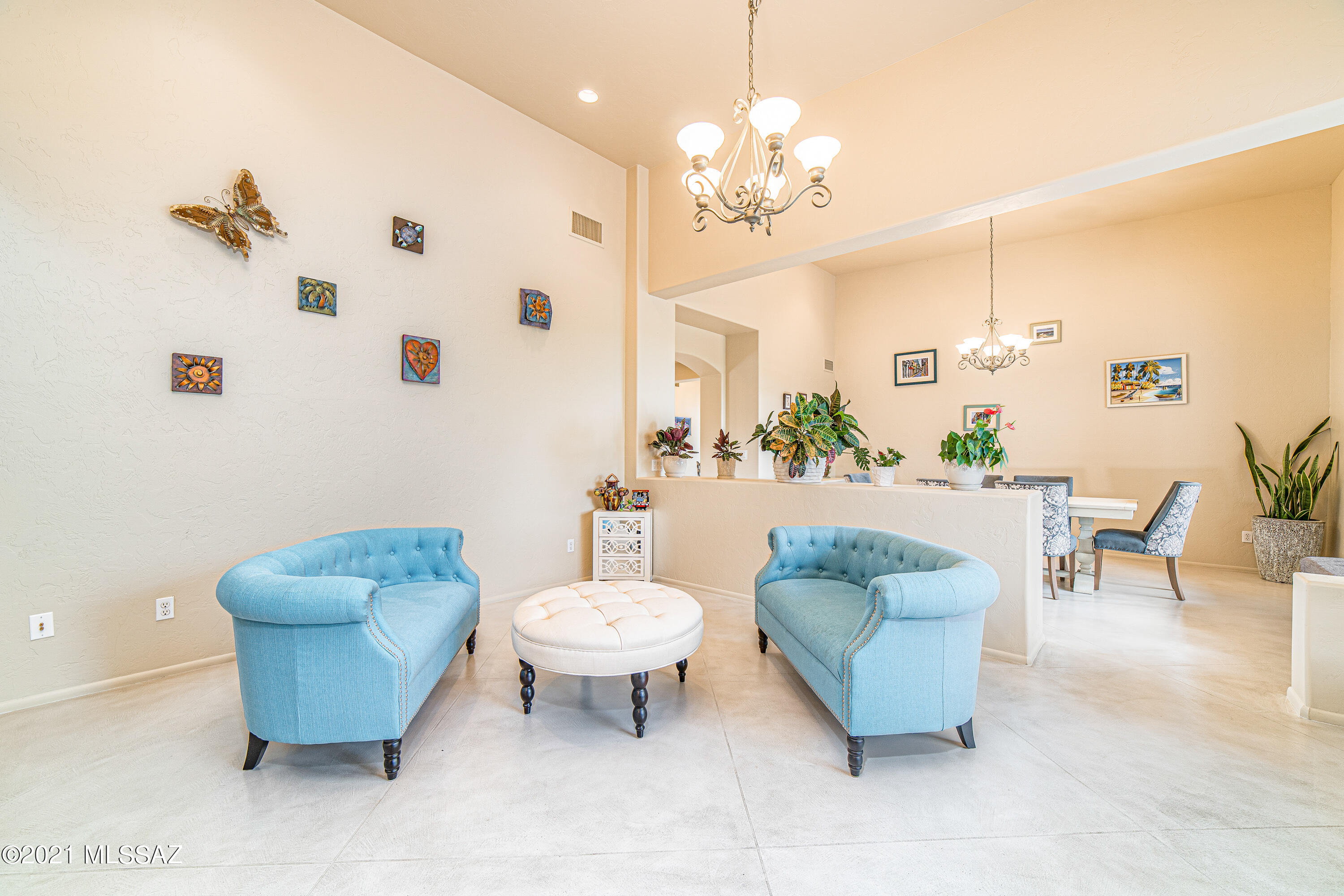 Los Arroyos Del Oeste (1-84) - Residential