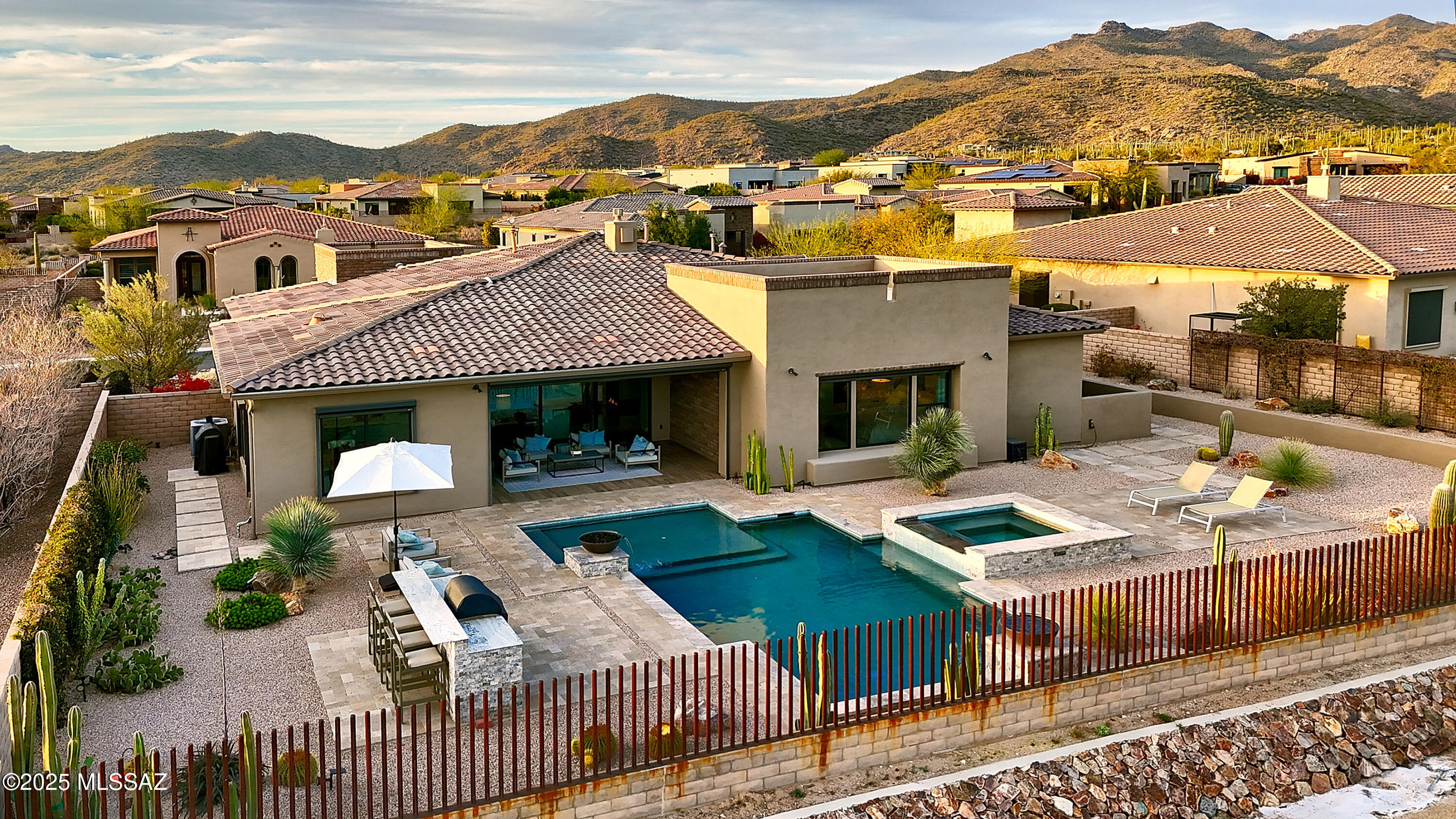 Los Saguaros At Dove Mountain SQ20121640199 - Residential