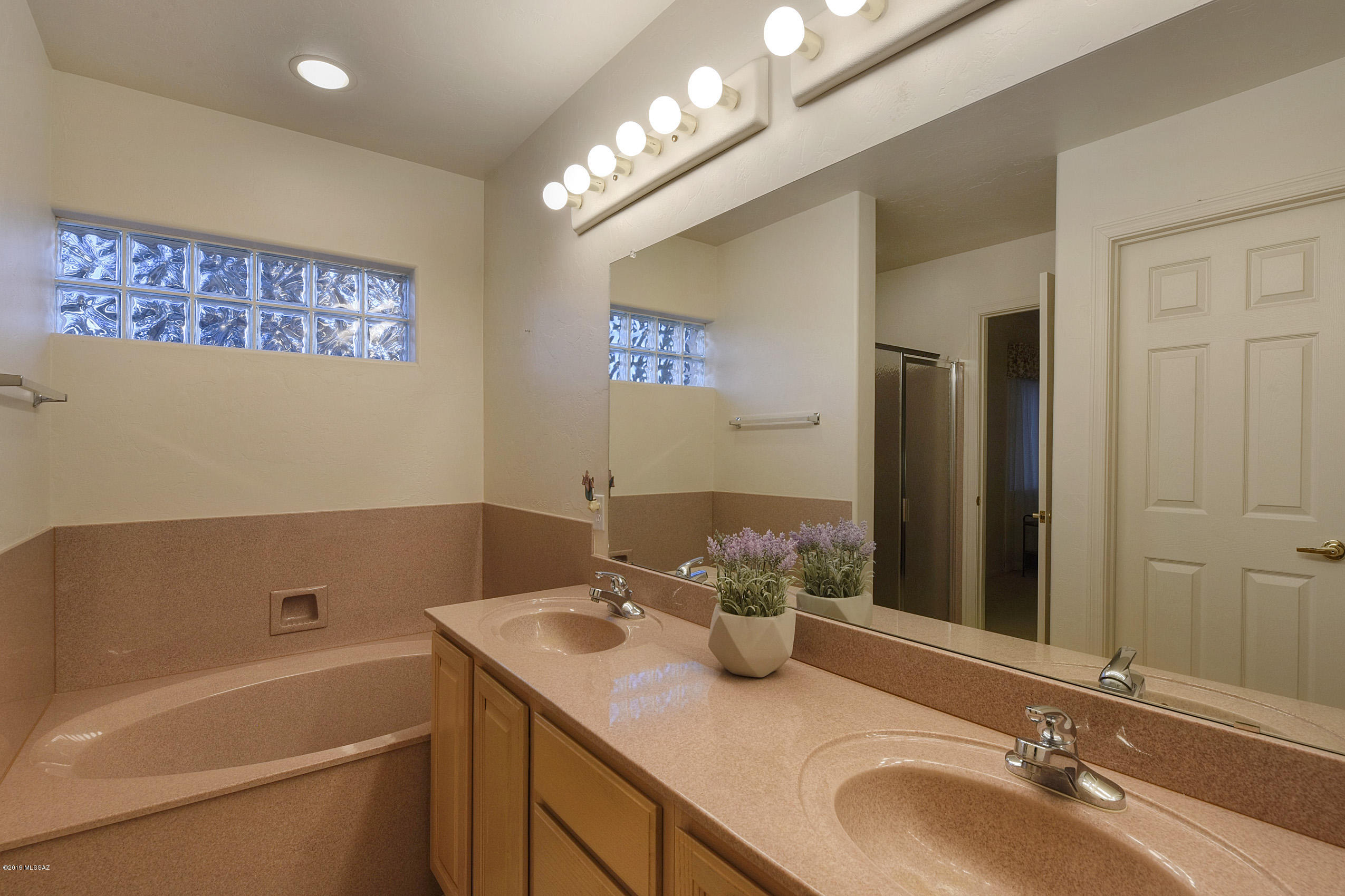 La Reserve (1-24) - Residential