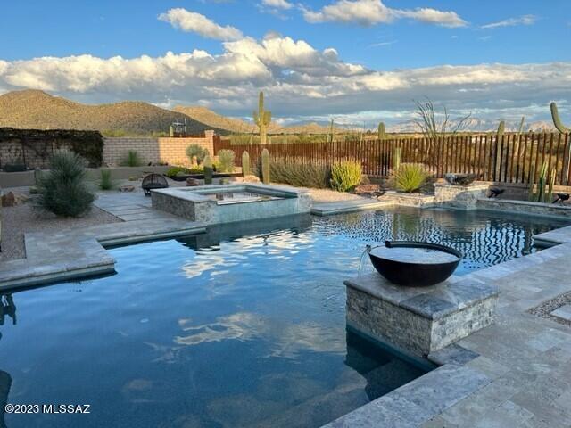 Los Saguaros At Dove Mountain SQ20121640199 - Residential