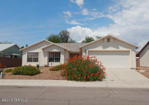 Enjoy the open floor plan with vaulted ceilings and a separate dining room.  The great room has a fireplace to enjoy on cool evenings and the back yard is perfect for entertaining. Don’t miss out on making this home your own!  Sorry no pets allowed. This home can be rented for 12 months or longer.