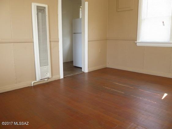 University Home Addition - Residential Lease