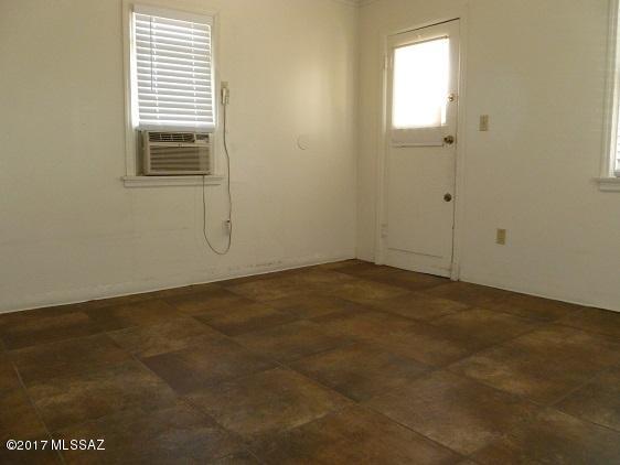 University Home Addition - Residential Lease
