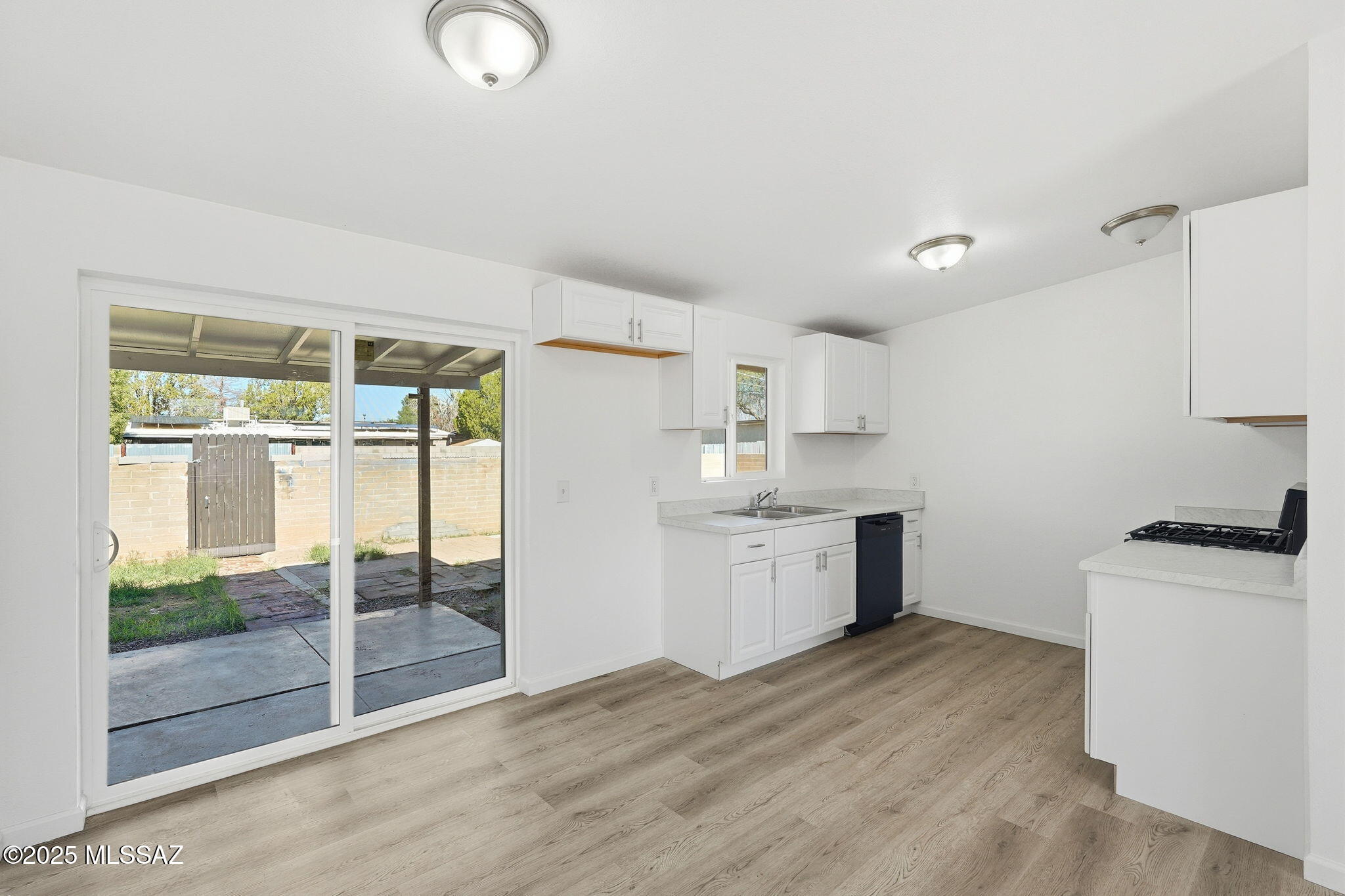 Vista Del Norte - Residential