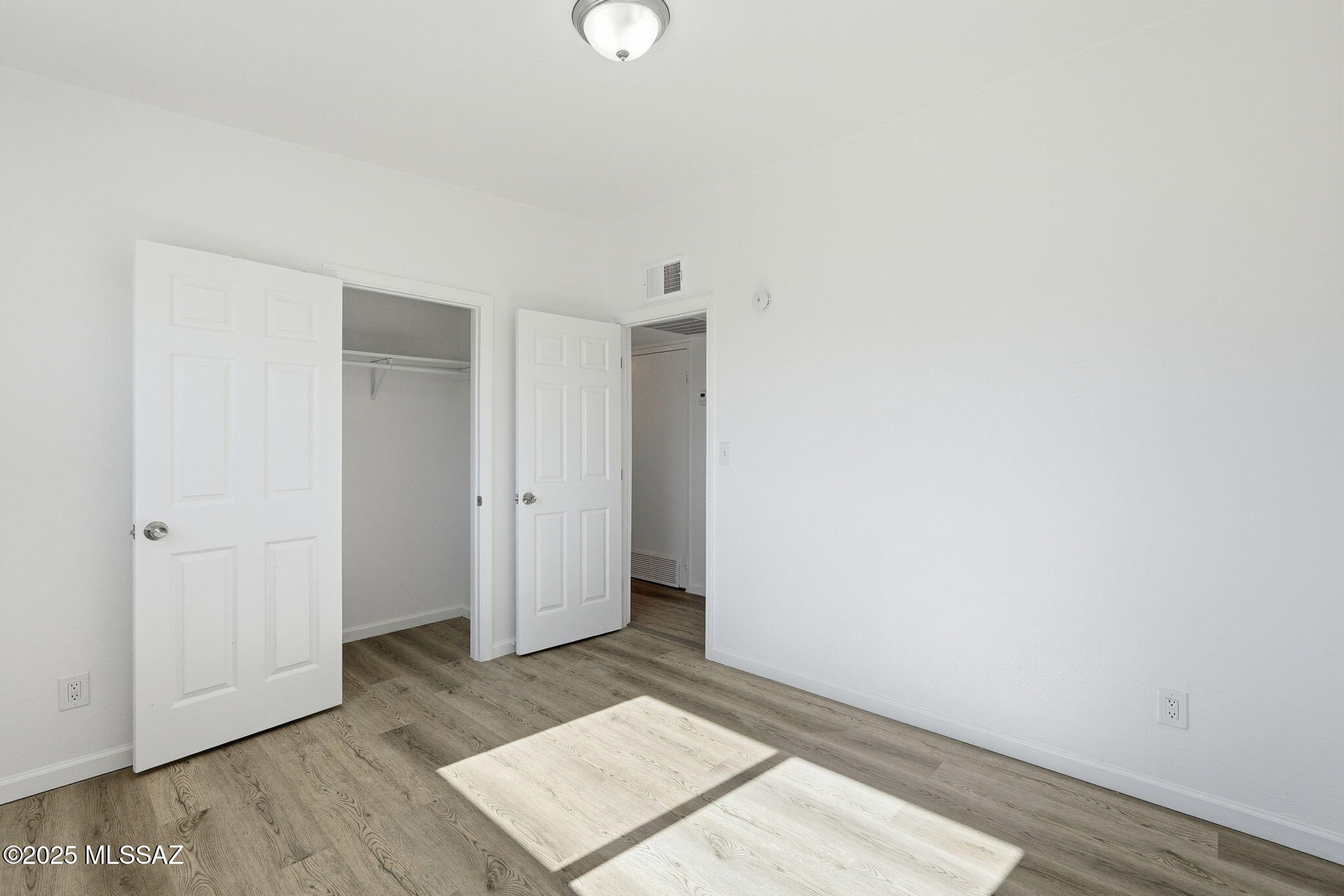 Vista Del Norte - Residential