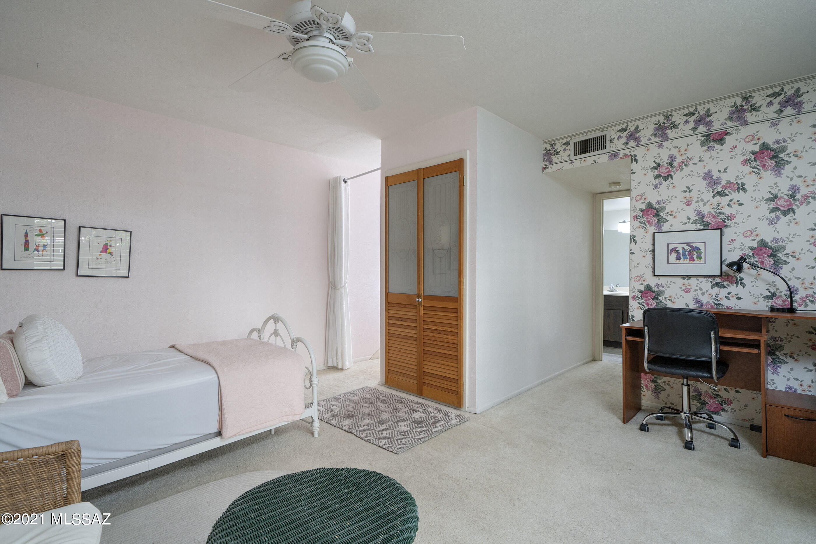 Las Colinas Condominiums - Residential