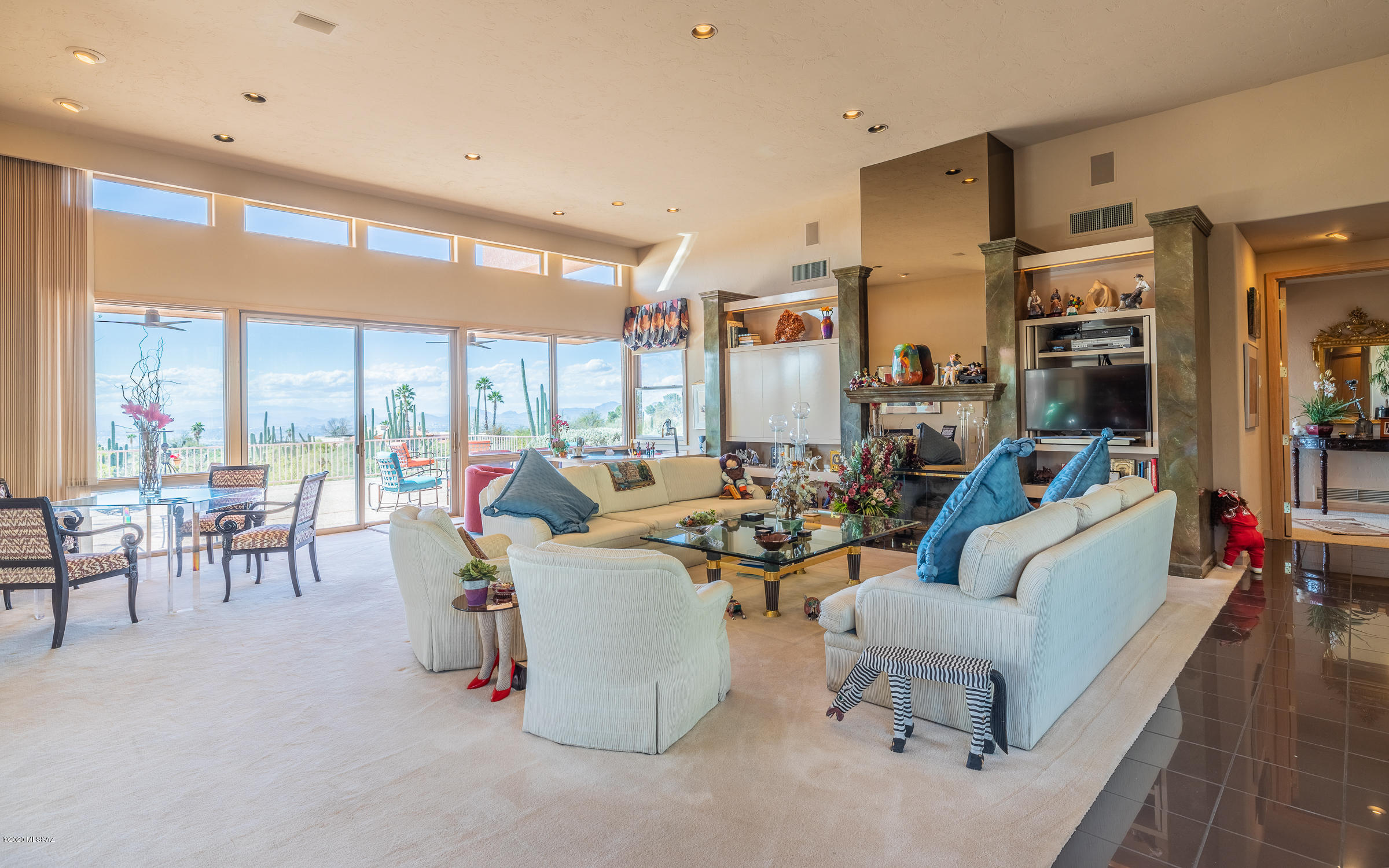 Finisterra (1-210) - Residential