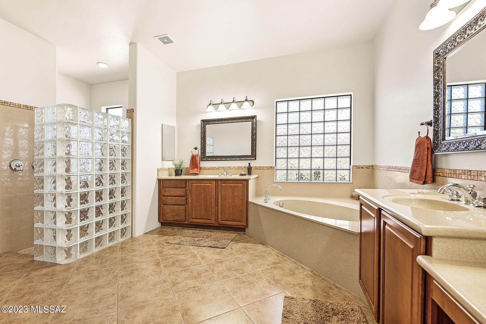 Dos Lagos at Dove Mountain (1-91) - Residential