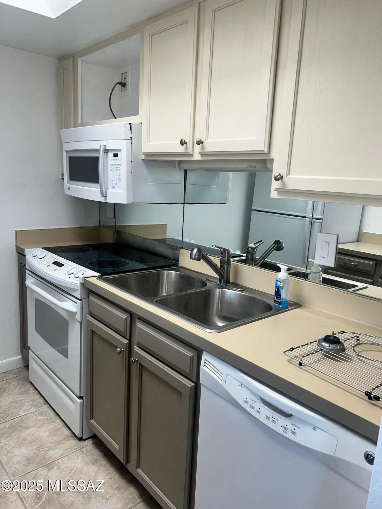 Desert Casitas(1-120) - Residential Lease