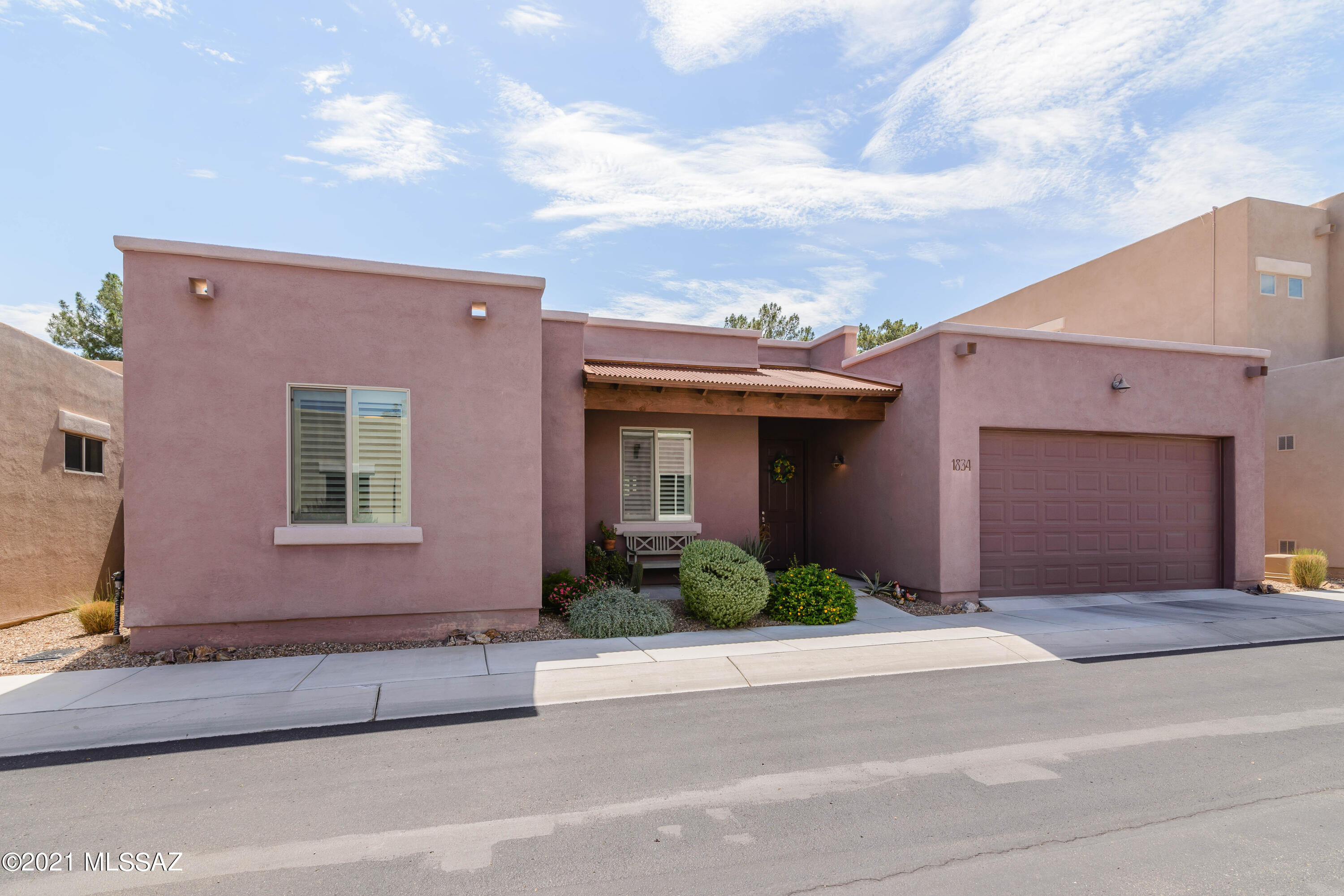 Range Pricing Seller will accept and/or counter offers between $299,900 & $319,900. This home was built in 2017, Split floor plan. Energy Saving High performance home that features a tankless water heater, 14.5 SEER AC, full home fresh air intake for improved air quality. 2 car garage w/ insulated garage door, storage cabinets, epoxy floors, Energy Star Certified with a HERS rating of 58. Single story home, Great room concept. Kitchen has quartz tops, 42'' upper maple cabinets w/soft close drawers & roll outs.   Stainless steel appliances. Wood shutters, Executive ht. vanities.  CG  surrounds in Owners bathroom. Comfort height commodes.  Den has arched opening & extra outlets, could be 3rd Bedroom. 3 Solar tubes, ext.  patio. Extra lighting, Softwater loop, Gated 
boutique Community!