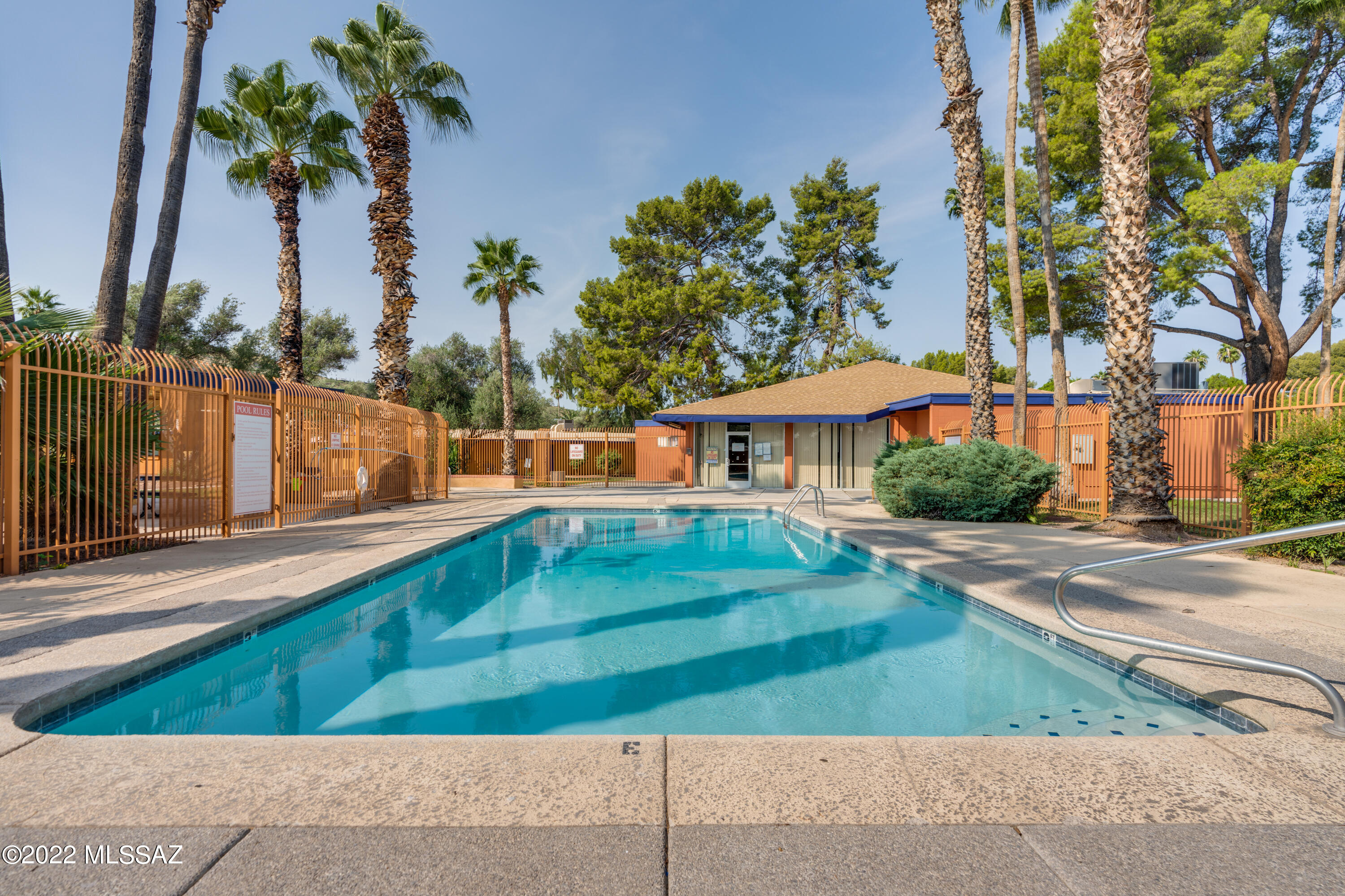 This single-level, 2-bed 1-bath condominium is located in a well-maintained, gated community with mature trees and landscaping near downtown Tucson. It is across the street from Saint Mary's Hospital, a few blocks from Safeway, near Pima College, has easy freeway access, and is walking distance to Tumamoc Hill and A Mountain. The community offers a pool/spa, basketball courts, playground, and a clubhouse. Clean and freshly painted, this unit could be a wonderful starter home, student housing, a cozy winter getaway, or an income-producing property for the budding investor. Come see it today!