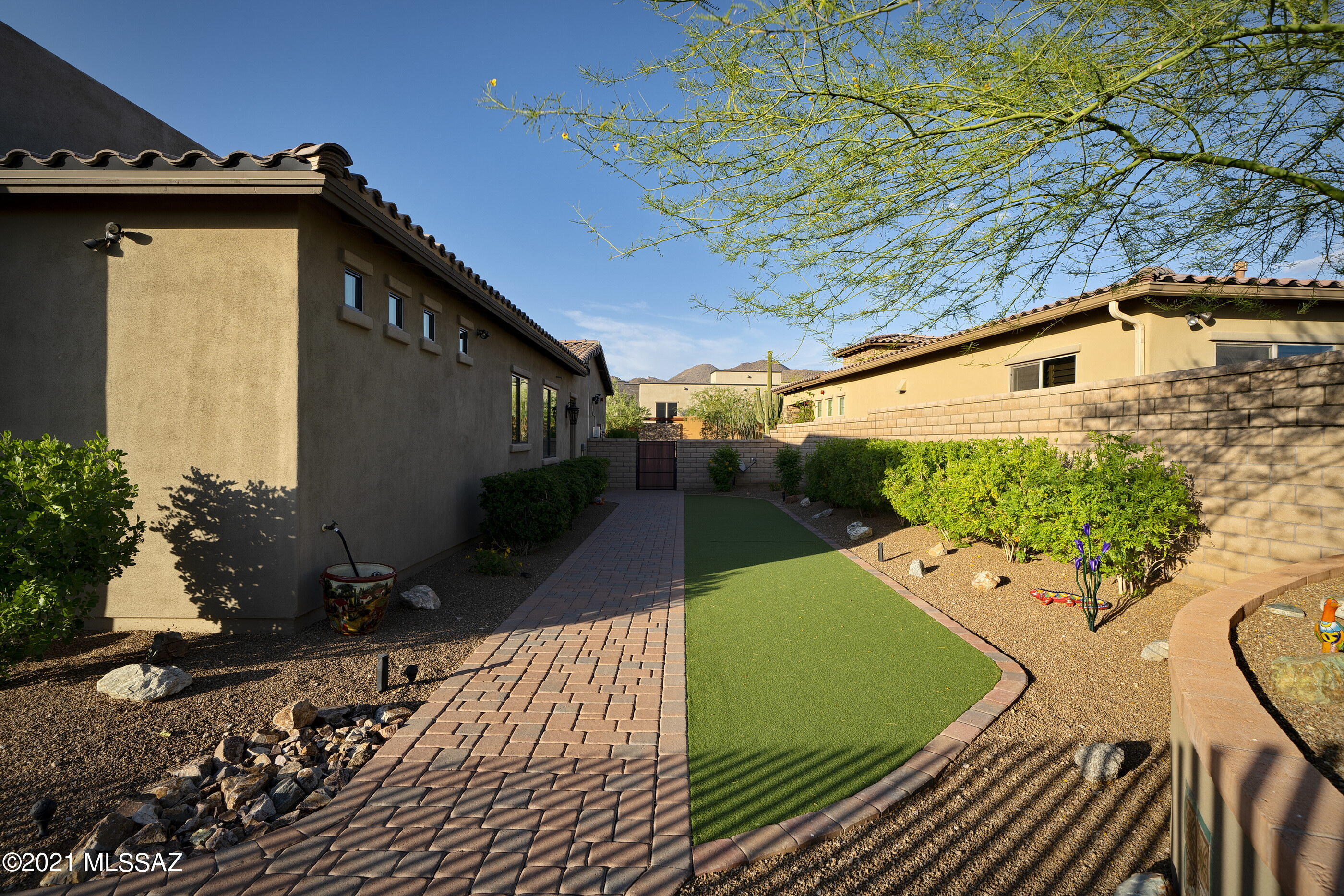 Los Saguaros At Dove Mountain SQ20121640199 - Residential