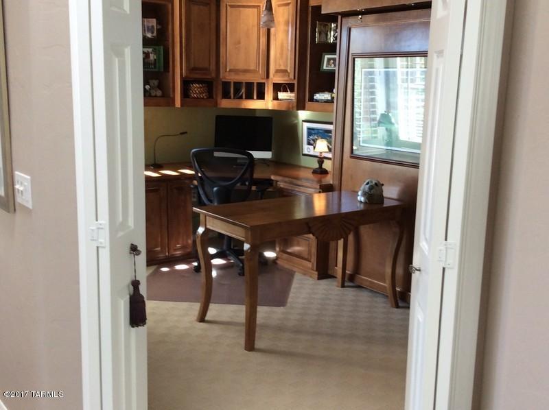 Window Rock At La Reserve - Residential