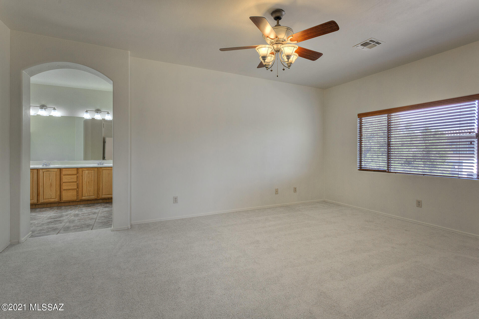 Encanto Del Lago (1-82) - Residential