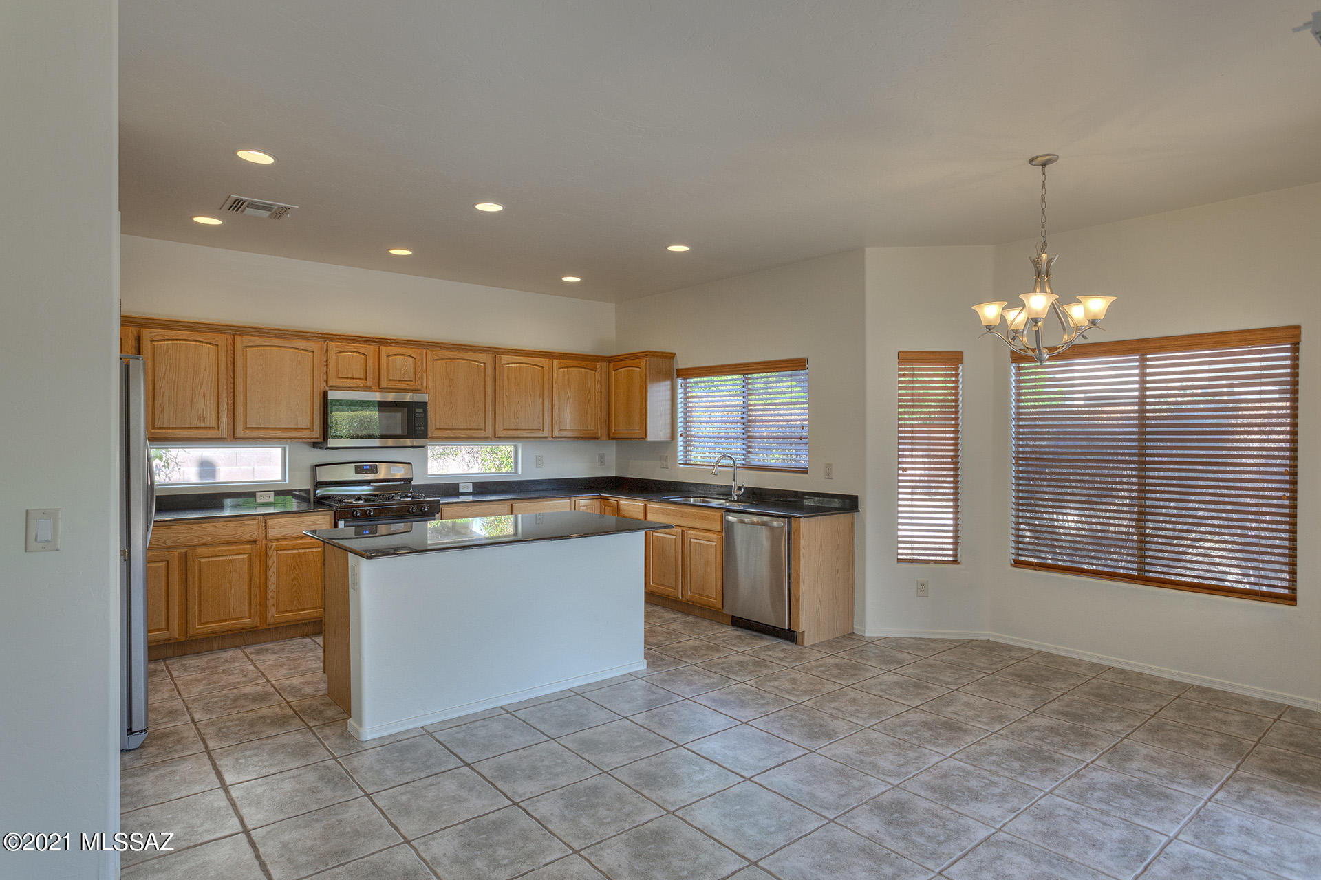 Encanto Del Lago (1-82) - Residential