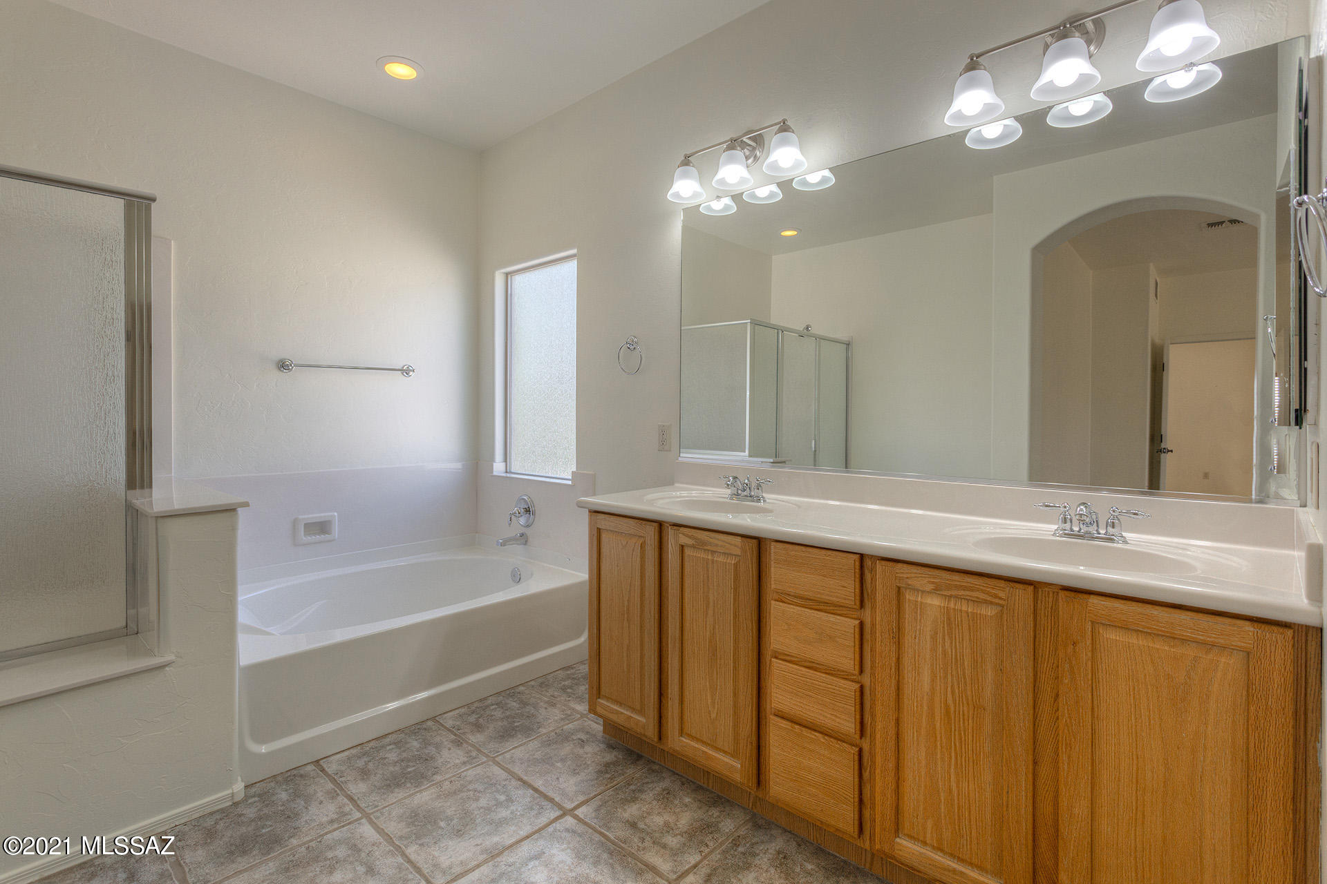 Encanto Del Lago (1-82) - Residential