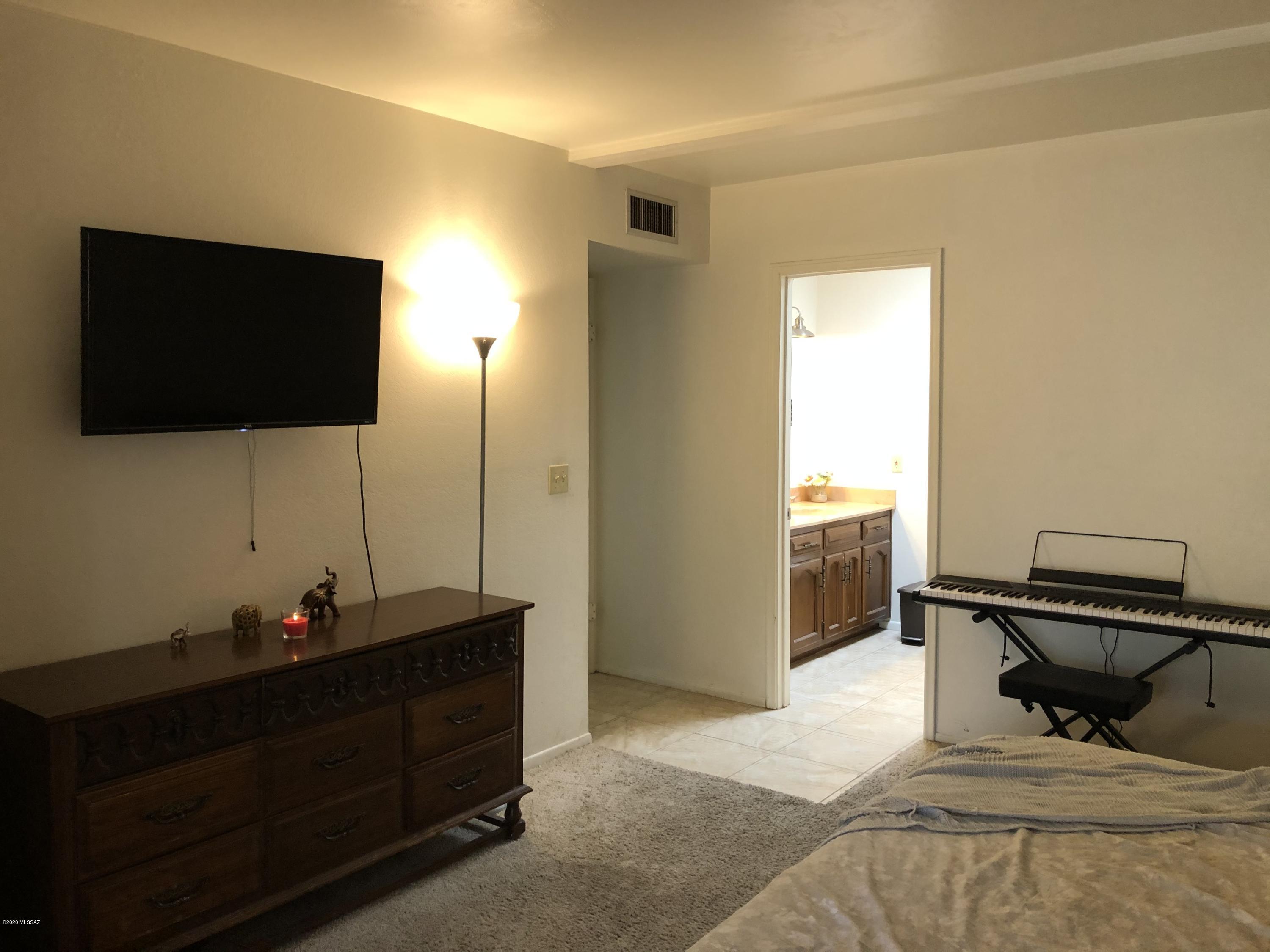 Pueblo Villas East (1-36) - Residential
