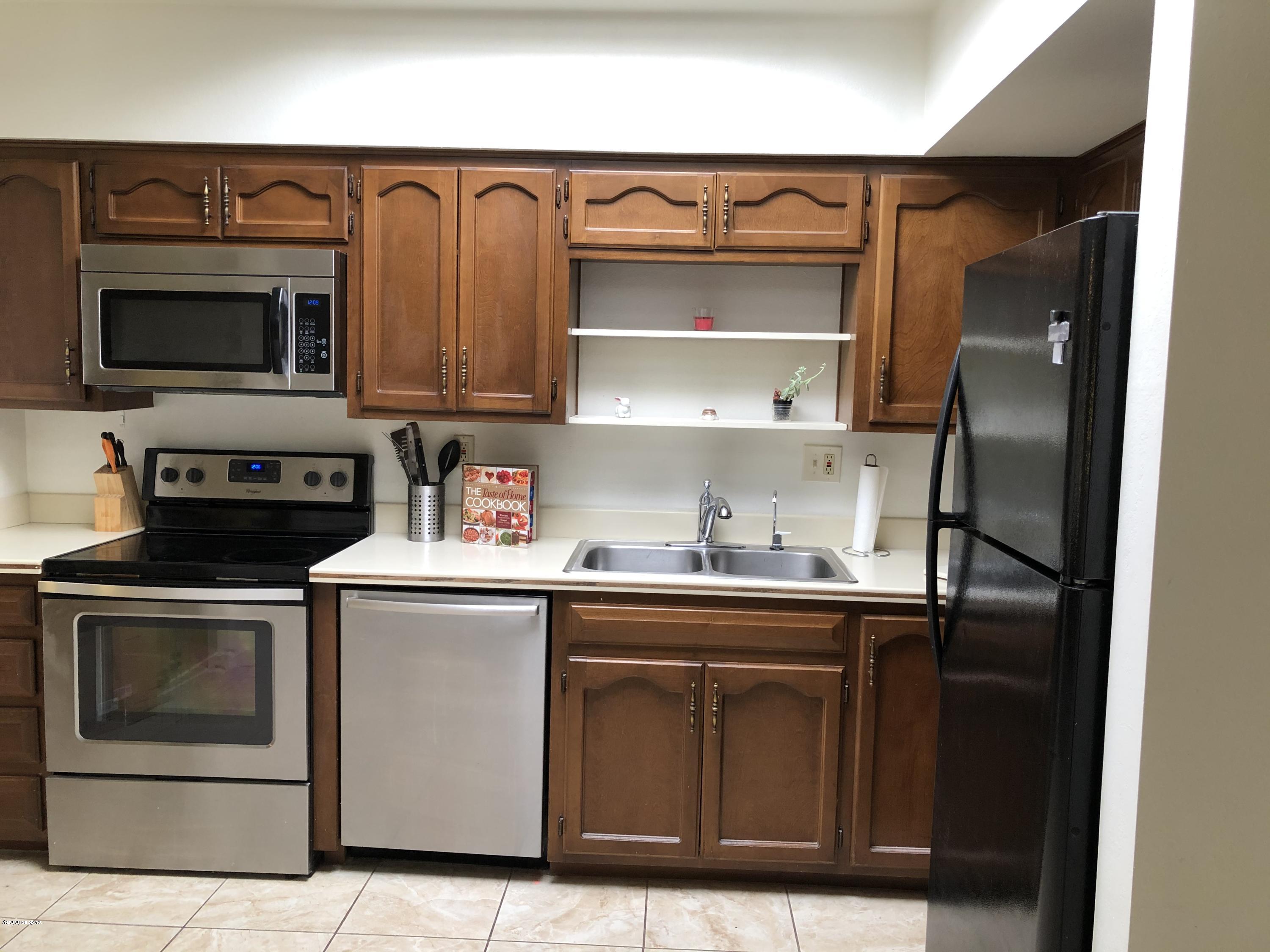 Pueblo Villas East (1-36) - Residential