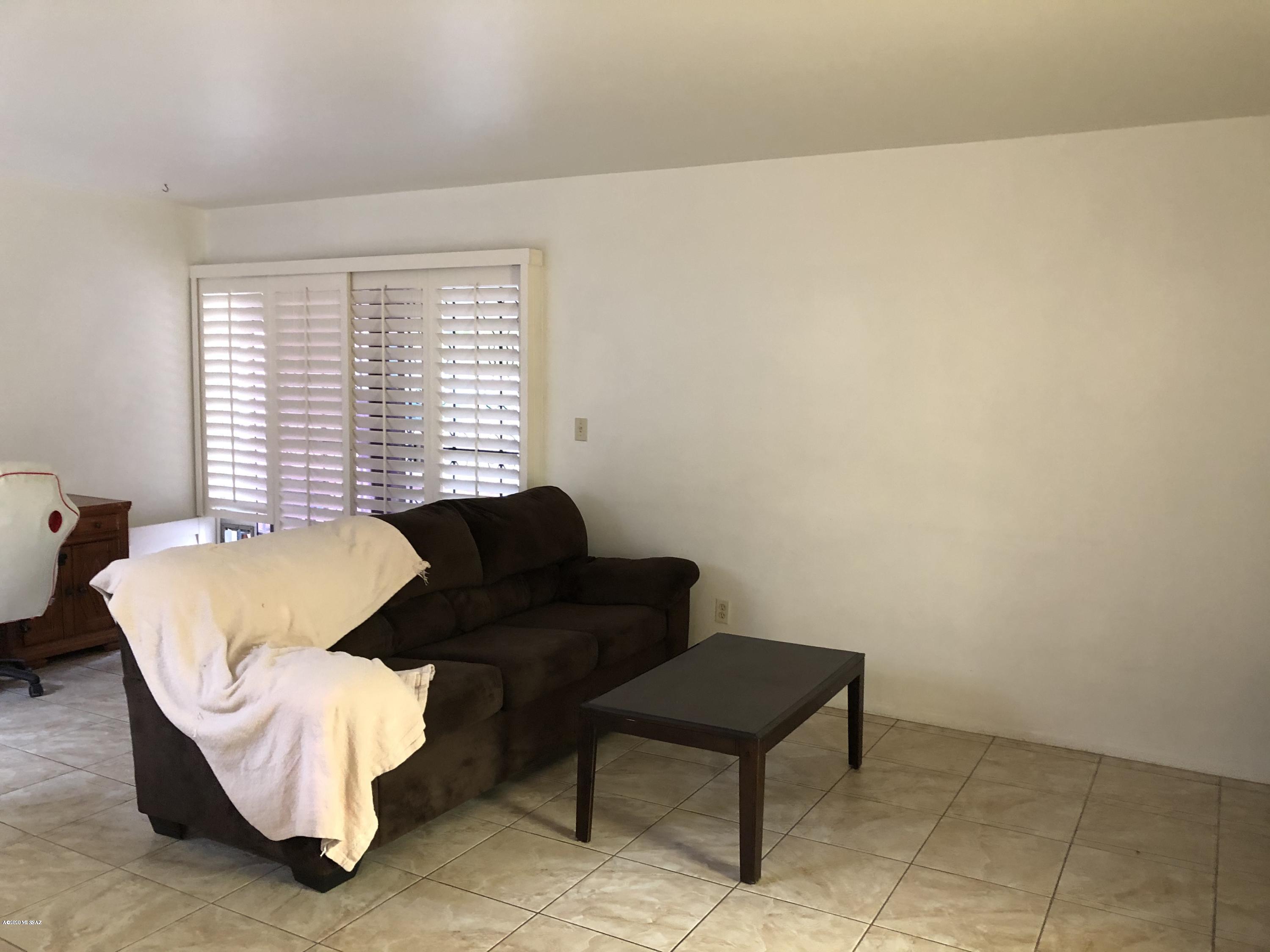 Pueblo Villas East (1-36) - Residential