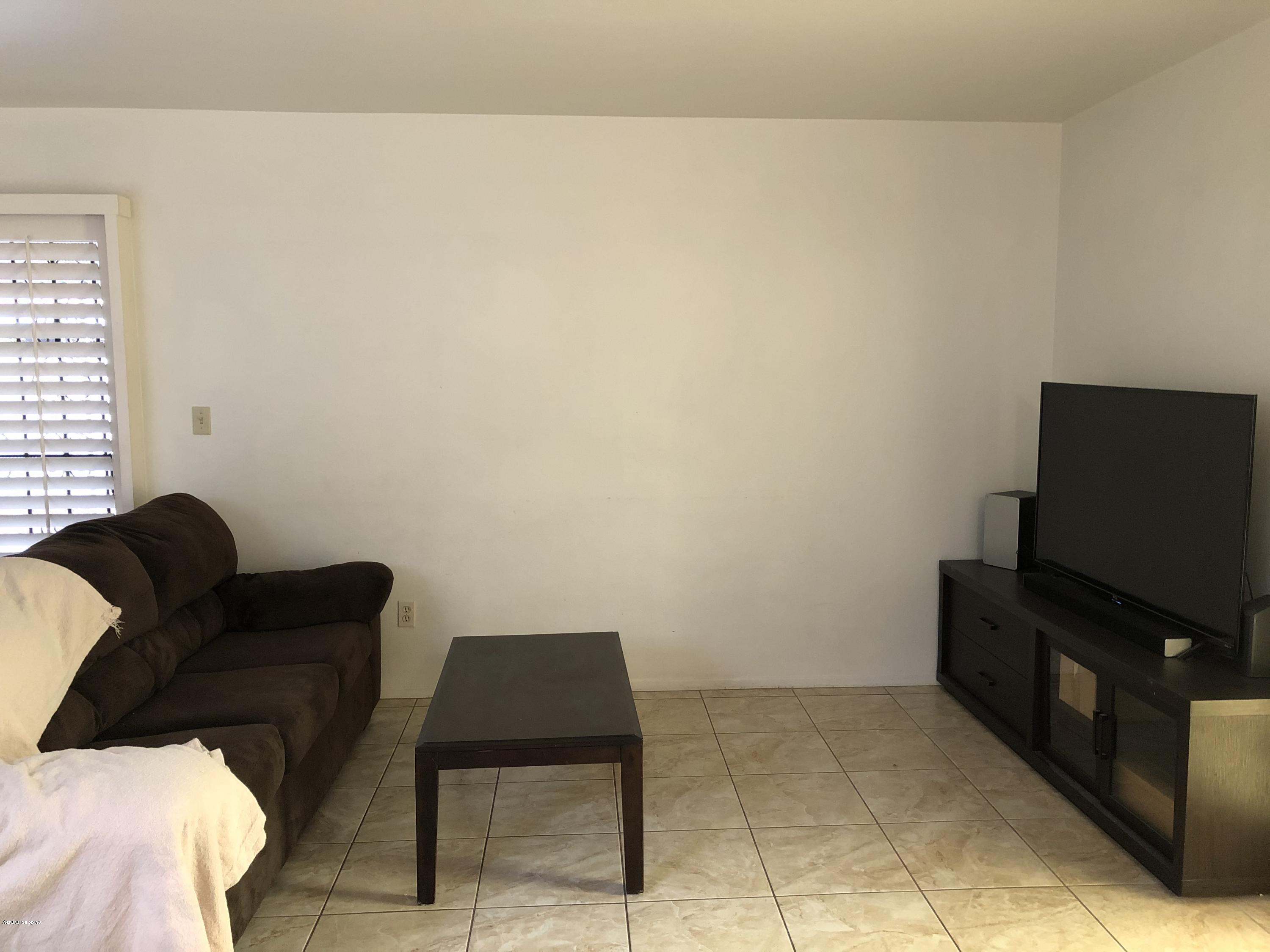 Pueblo Villas East (1-36) - Residential