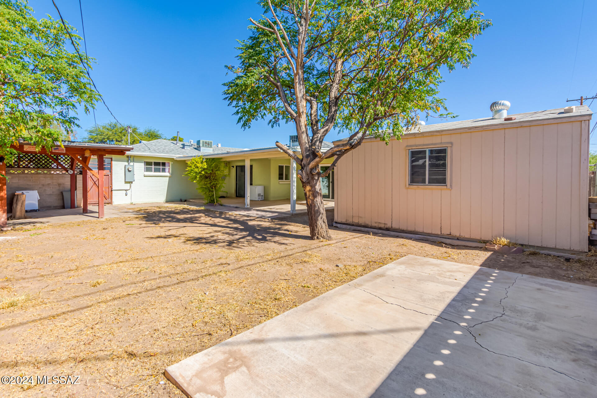 Mission Manor NO. 4 - Residential