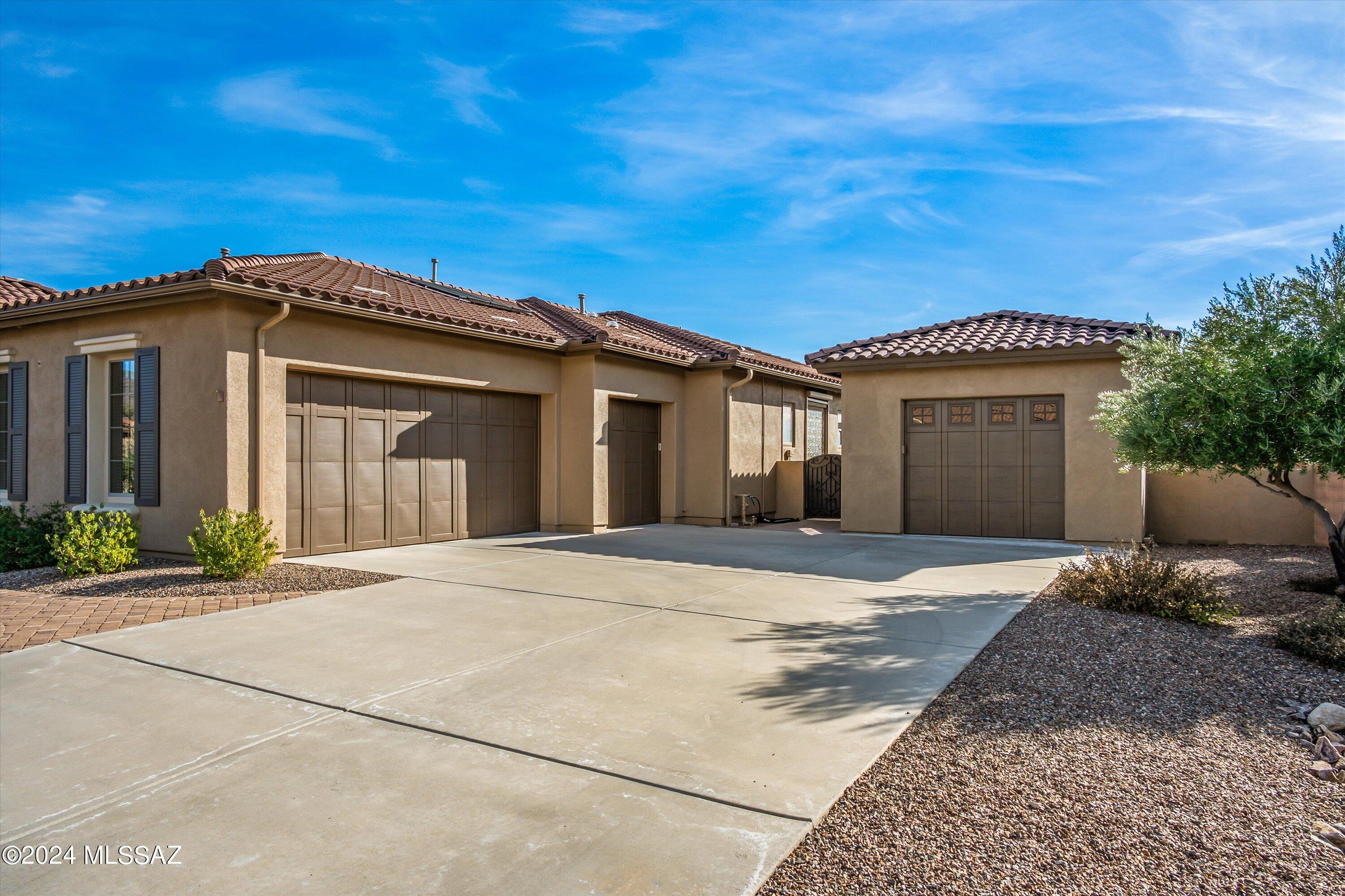 Saddlebrooke - Residential