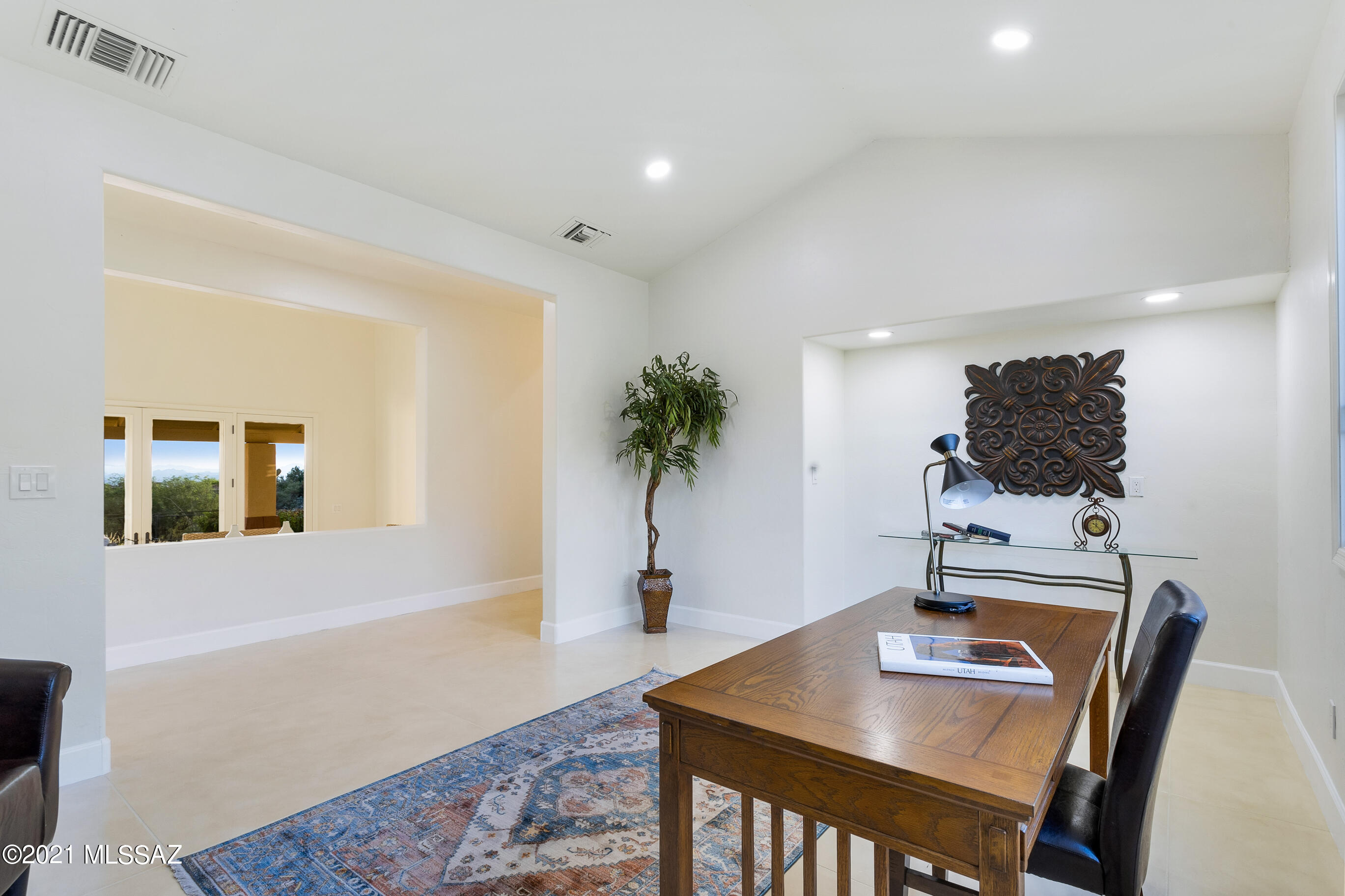 Finisterra (1-210) - Residential