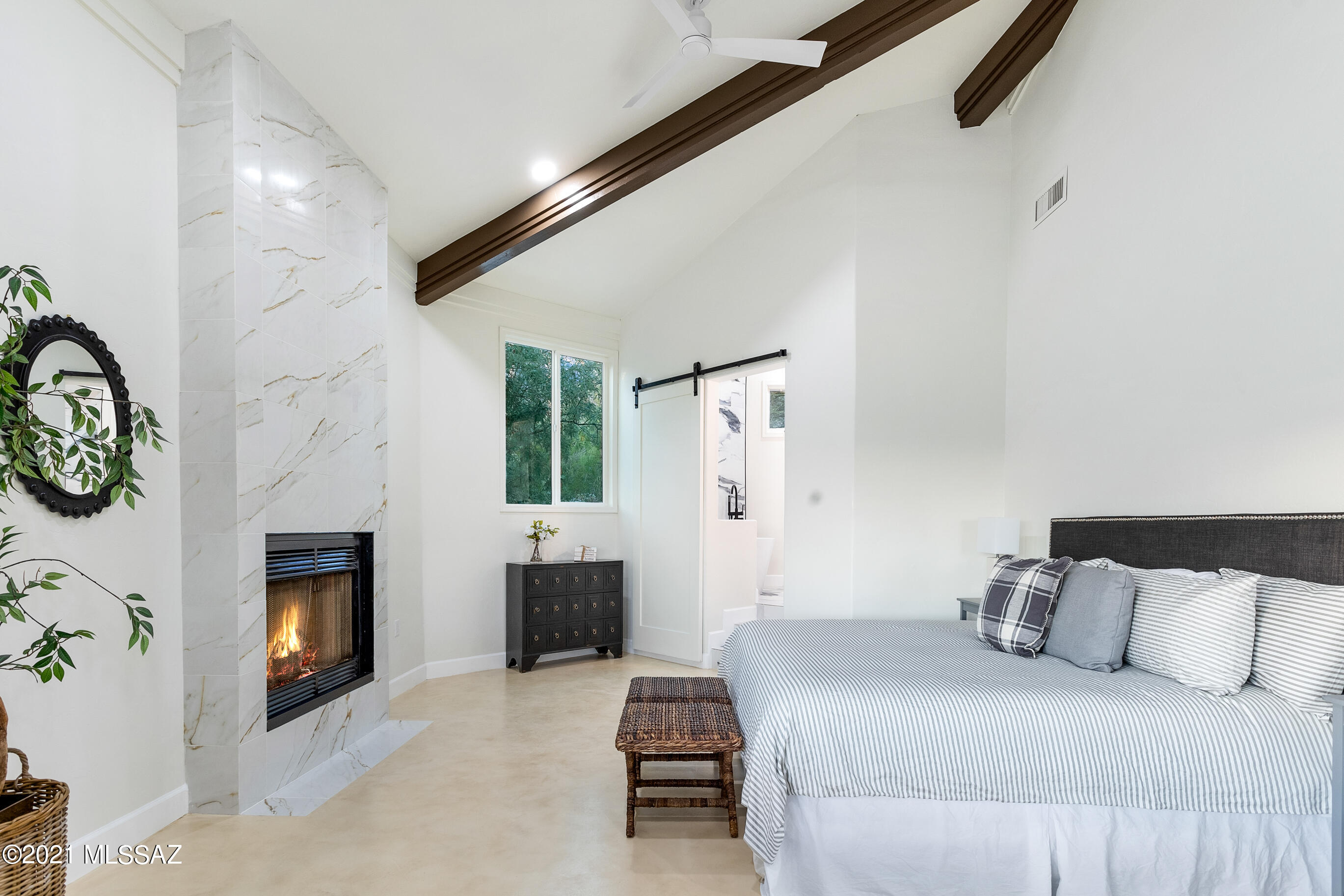 Finisterra (1-210) - Residential