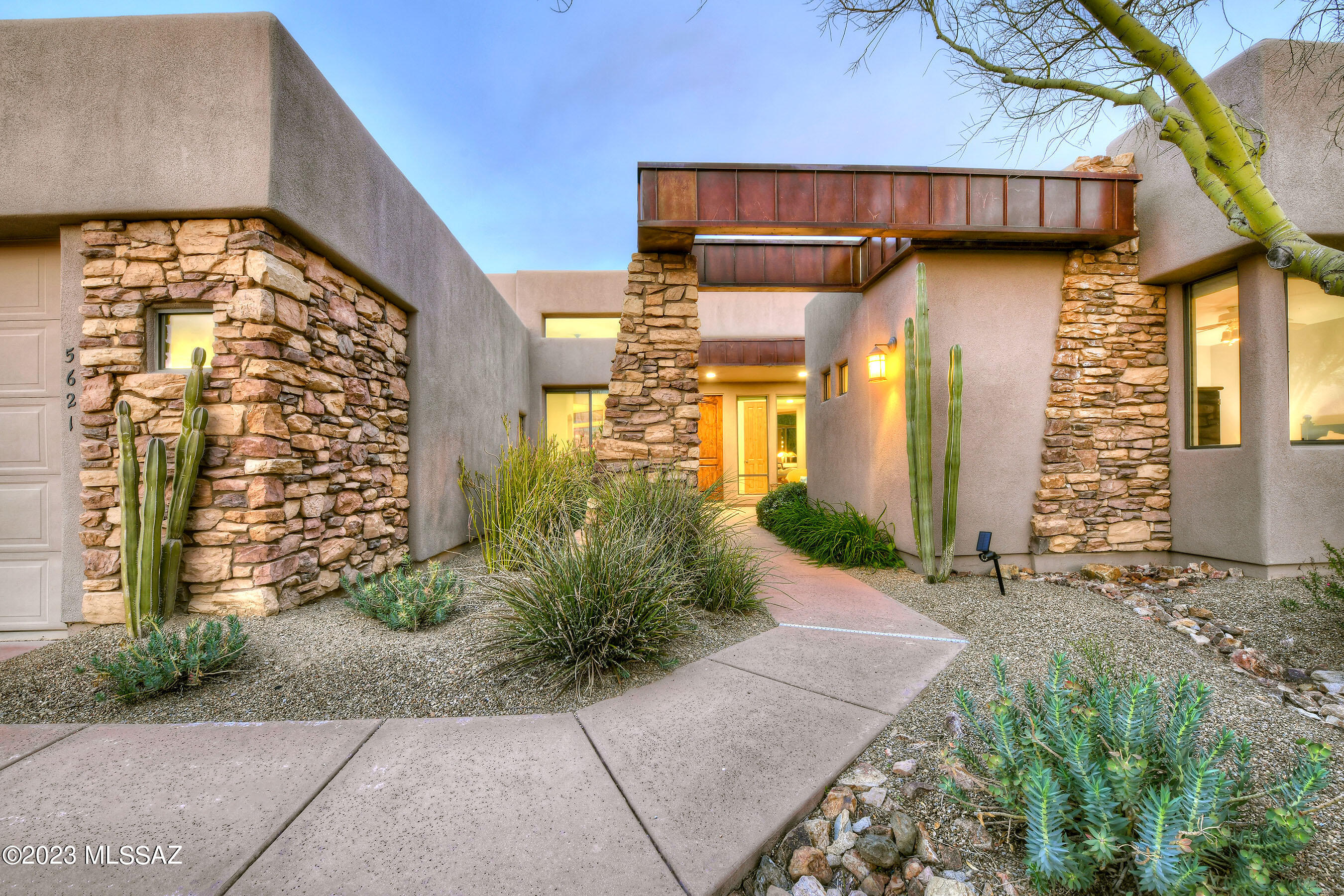 * DESERT GETAWAY* FABULOUS VACATION HOME LOCATED ON THE RESORT STYLE COMMUNITY OF GOLF VILLAS @ SOLANA...GOLF, HIKING/BIKING/FITNESS CTR/PICKLEBALL & MORE! VACATION AT HOME! WALK/ RIDE TO ''THE GALLERY'' GOLF CLUB/FITNESS CTR! PERFECT LOCK & LEAVE - SEASONAL GETAWAY! STUNNING SW CONTEMP DESIGN- NATURAL STONE/METAL ACCENTS, NUETRAL TILE/CARPET, SOARING CEILINGS, WALLS OF WINDOWS/DOORS LOOKING OUT TO INCREDIBLE TOROTILTA MTNS! PREM LOT BORDERS 18TH FAIRWAY OF THE GALLERY GOLF COURSE- TOTAL PRIVACY! OPEN FLRPLAN- GREAT RM- STONE FP, LOVELY KIT+BONUS DEN/OFFICE*, ALL EN-SUITE BRS, PRIMARY BR- SPA SHOWER/SOAKING TUB. ENJOY OUTDOOR LIVING- FLAGSTONE PATIOS, COZY FIREPIT, BBQ/BAR, COVD PATIO - SURROUNDED BY LUSH DESERT/MTN VIEWS FOREVER! PERFECT FOR VRBO/INVESTMENT - NO LIMIT ON RENTAL TIME!