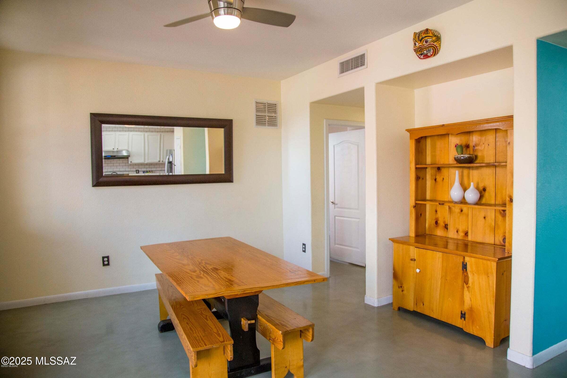 Paseo Estrella (1-104) - Residential Lease