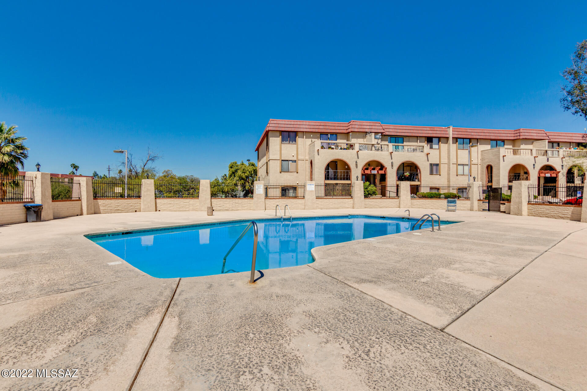 Barcelona Manor Condominiums - Residential