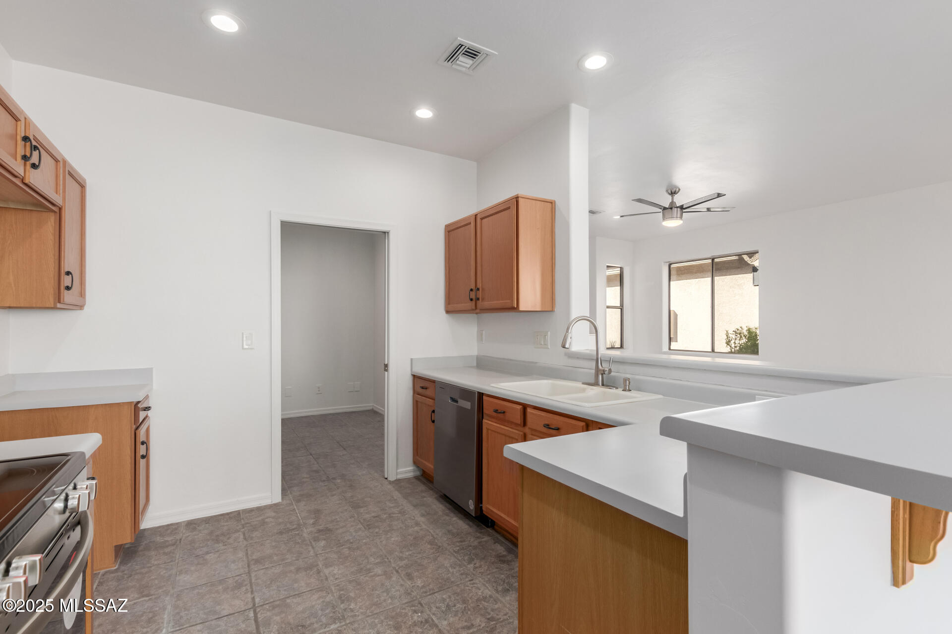 Las Campanas Village (1-111) - Residential