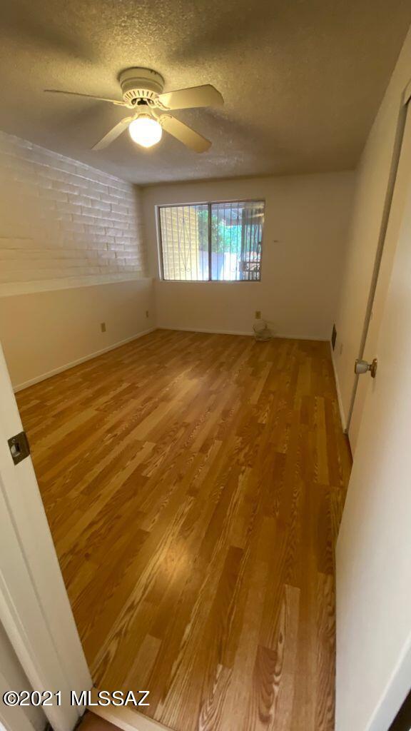 Casas De Abril NO. 1 (1-6) - Residential
