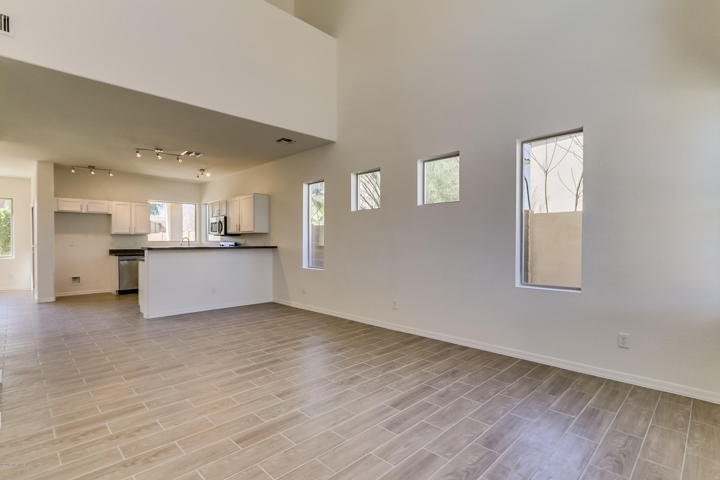 Presidio De Cancion (1-200) - Residential