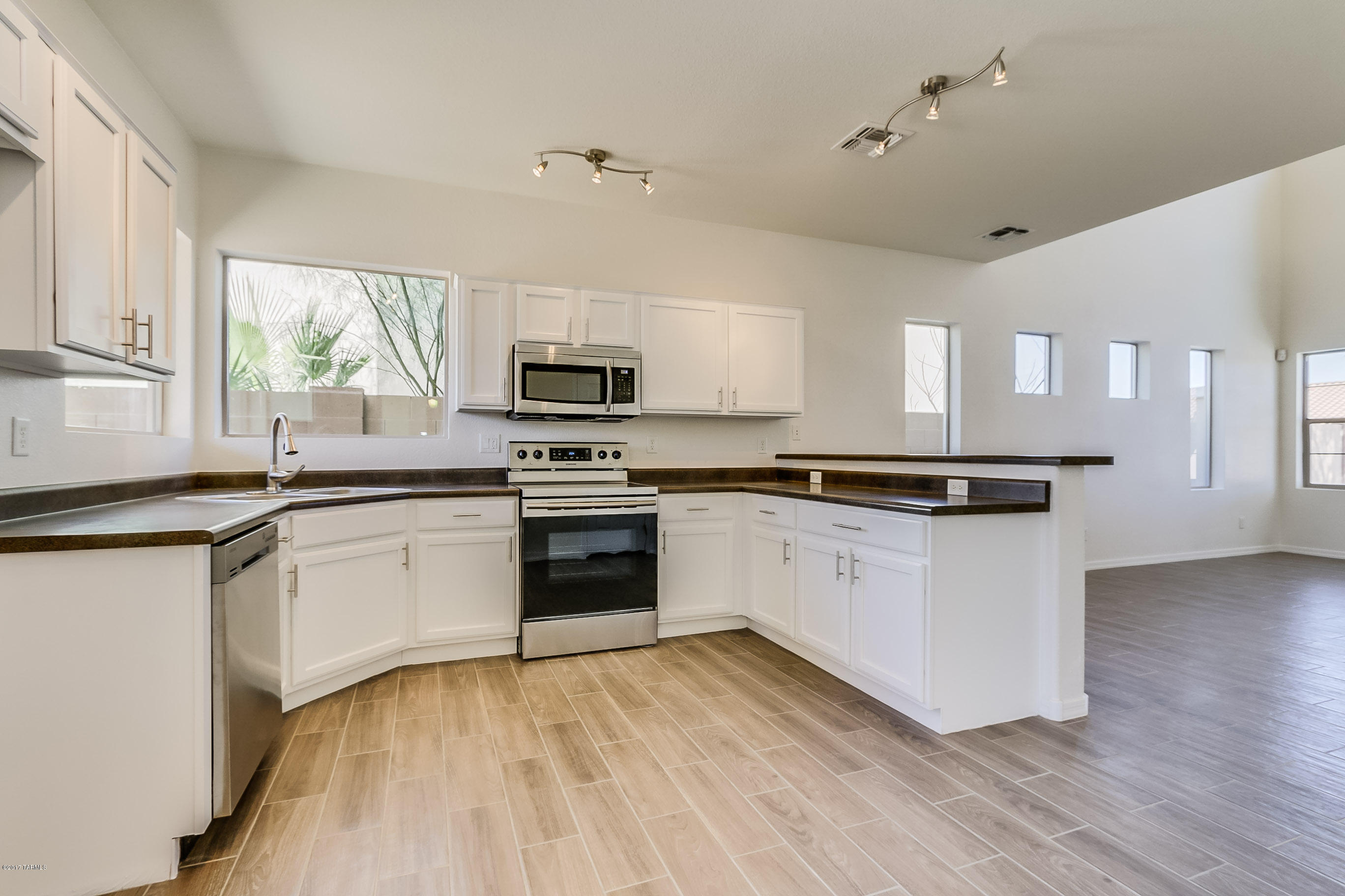 Presidio De Cancion (1-200) - Residential