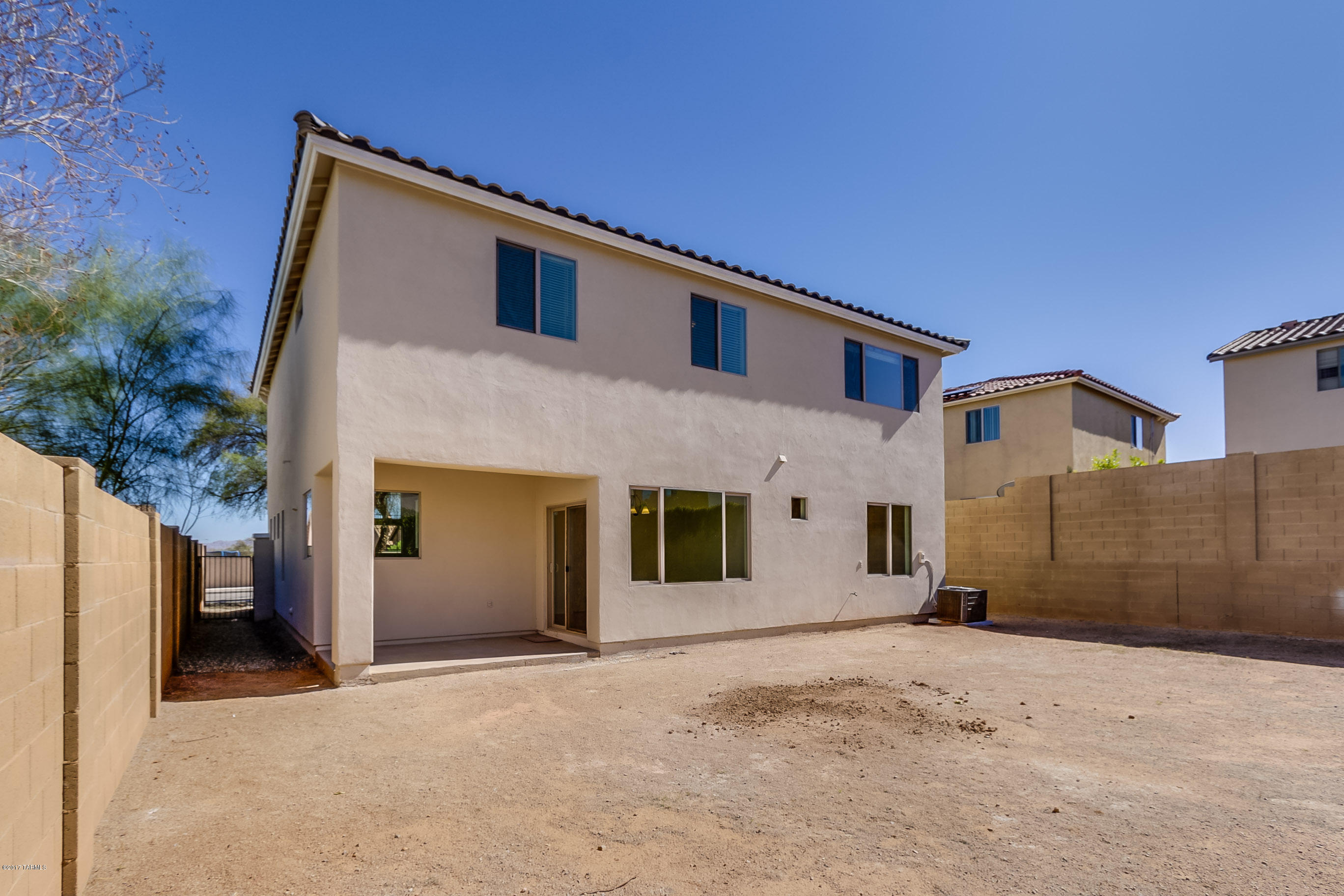 Presidio De Cancion (1-200) - Residential