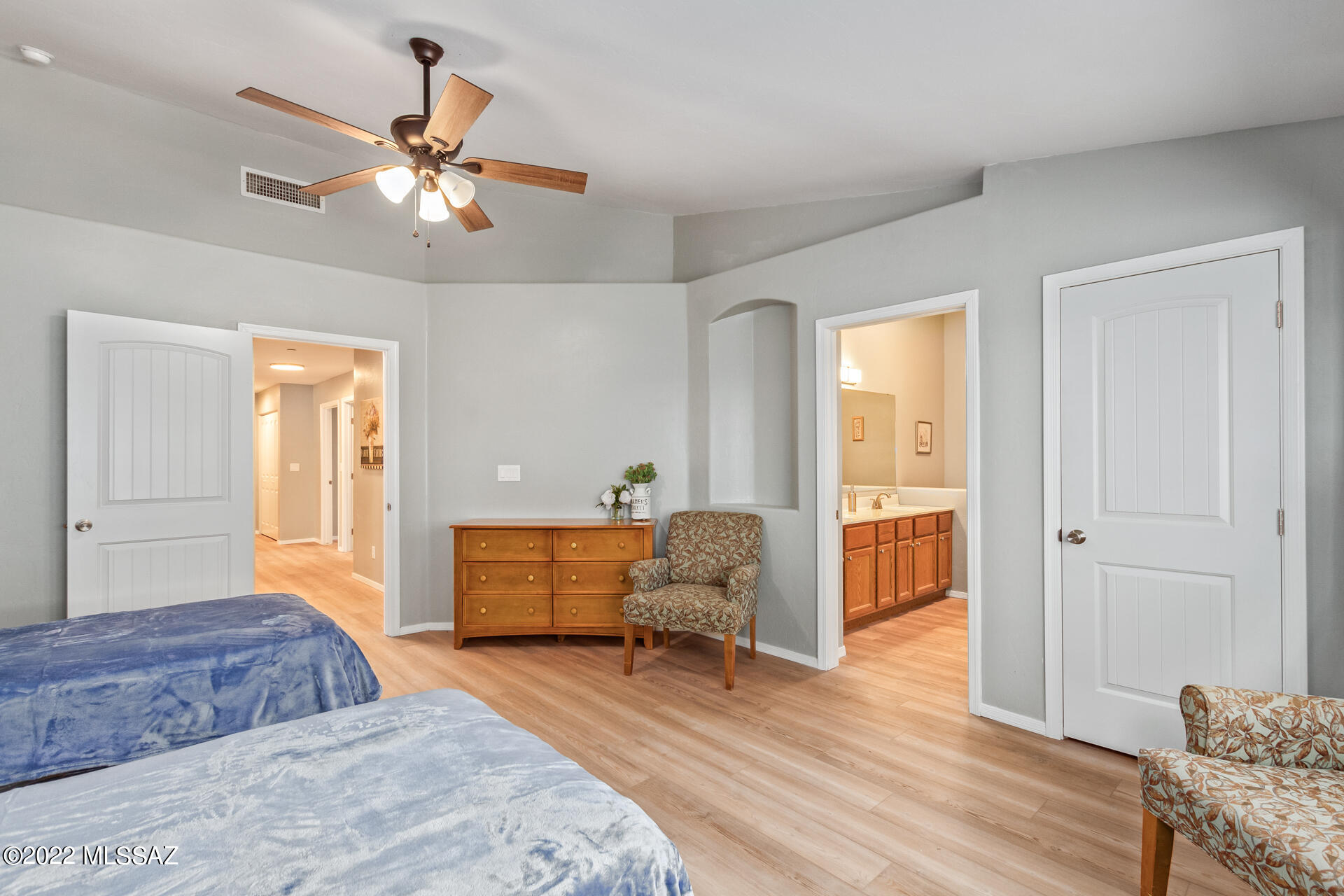 Thornydale Terrace(1-104) - Residential
