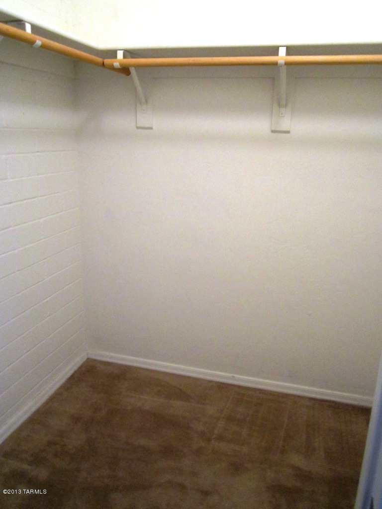 Villa Venice Condos - Residential Lease