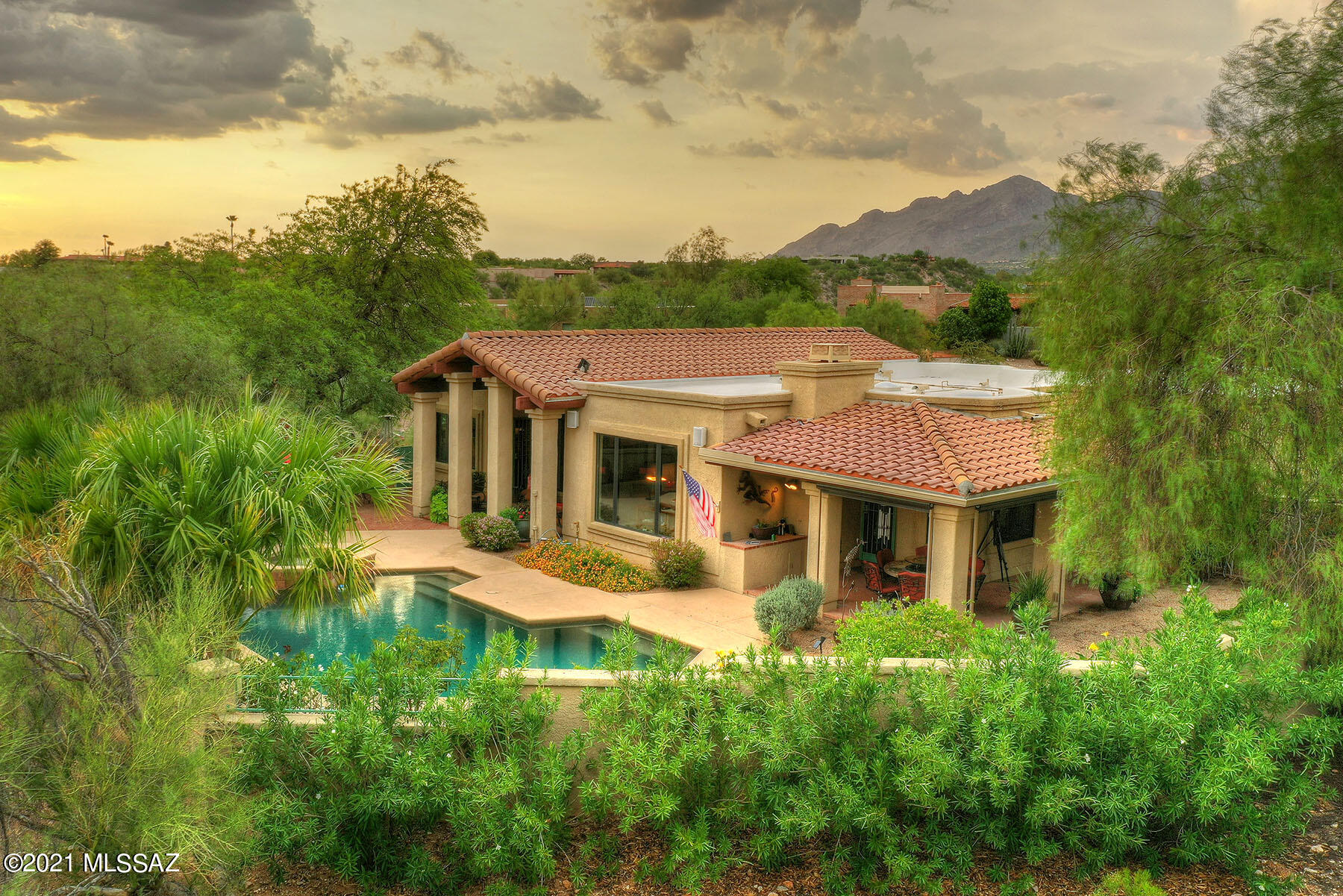 Las Alturas (1-167) - Residential