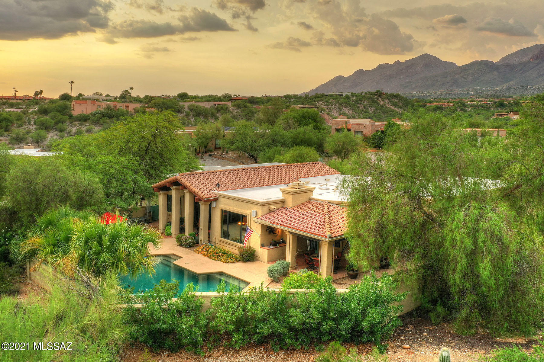 Las Alturas (1-167) - Residential
