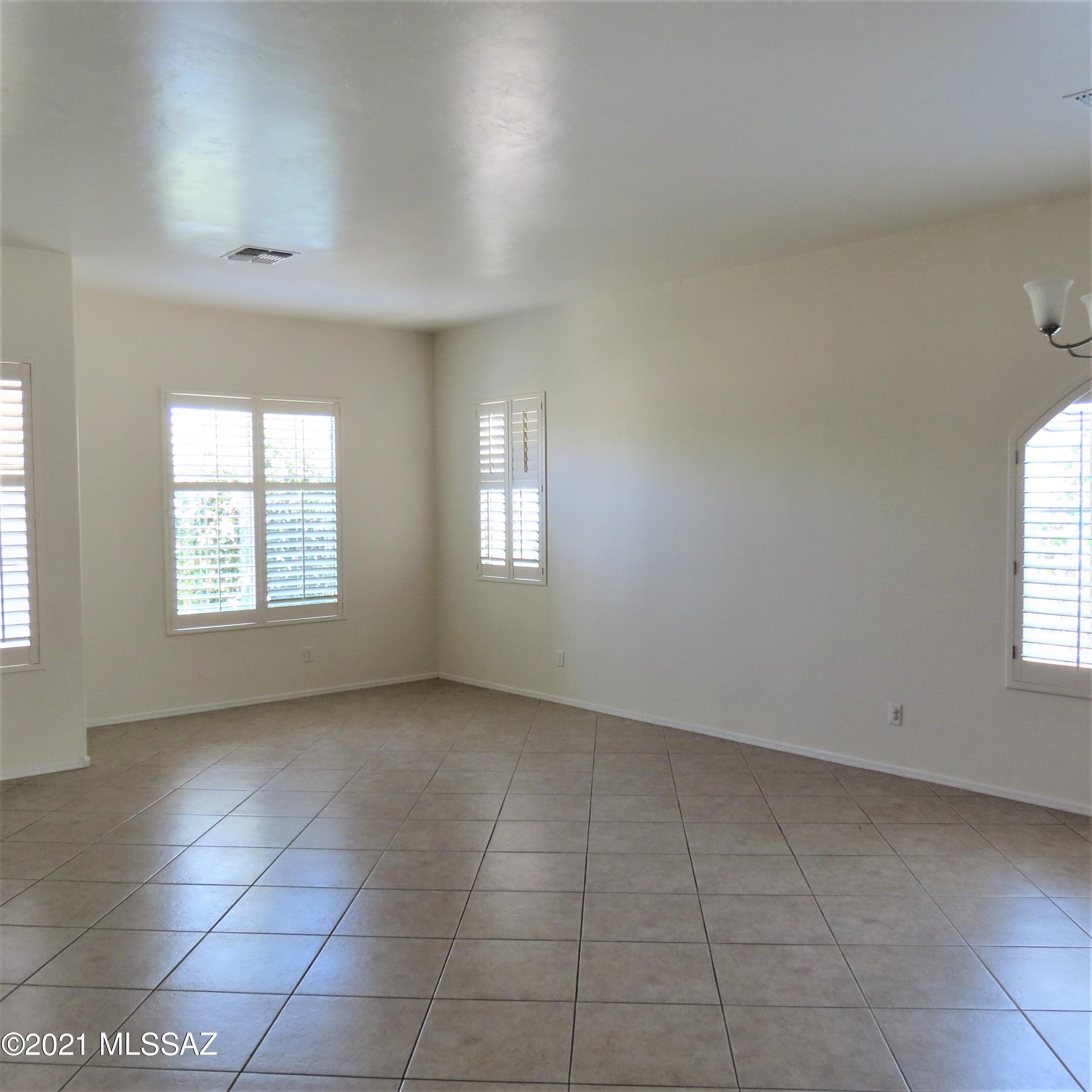 Somerset Canyon Neighborhood 10, Par. X,Y - Residential Lease