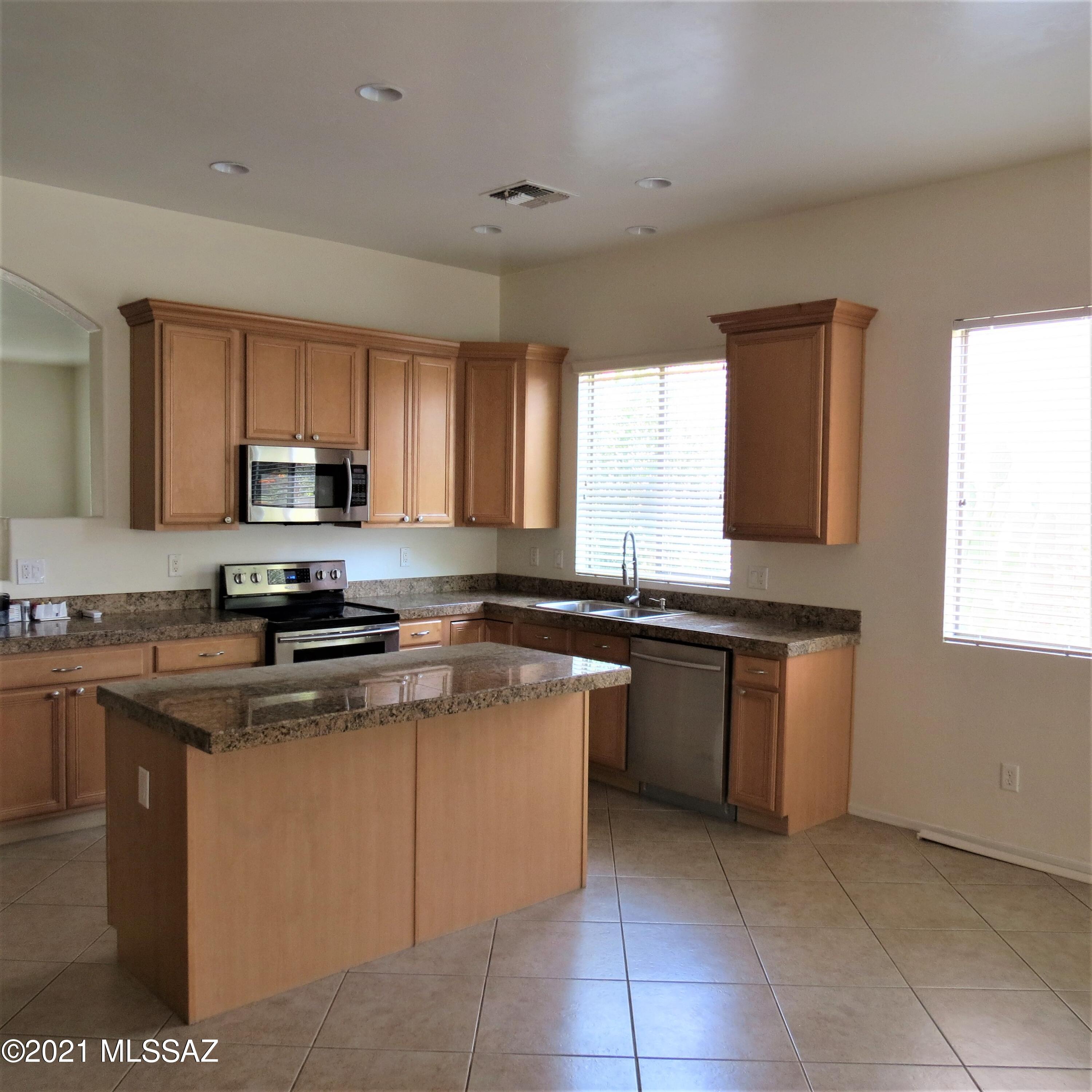 Somerset Canyon Neighborhood 10, Par. X,Y - Residential Lease
