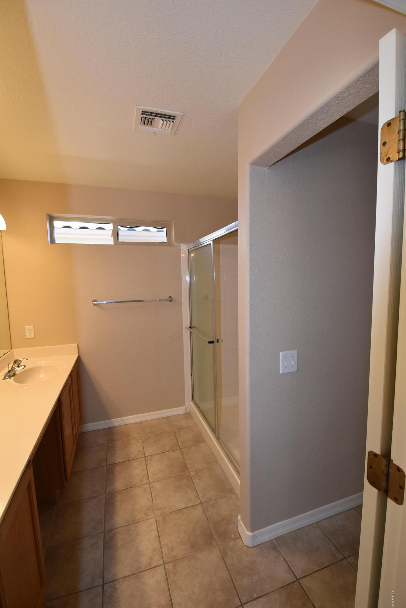 Bluffs (The) 2 - Residential Lease
