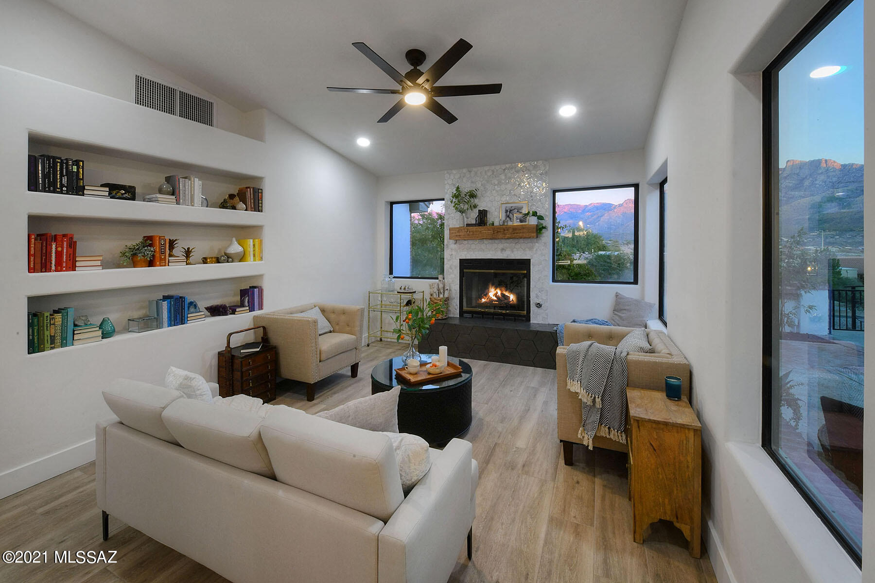 Monte Del Oro (1-187) - Residential