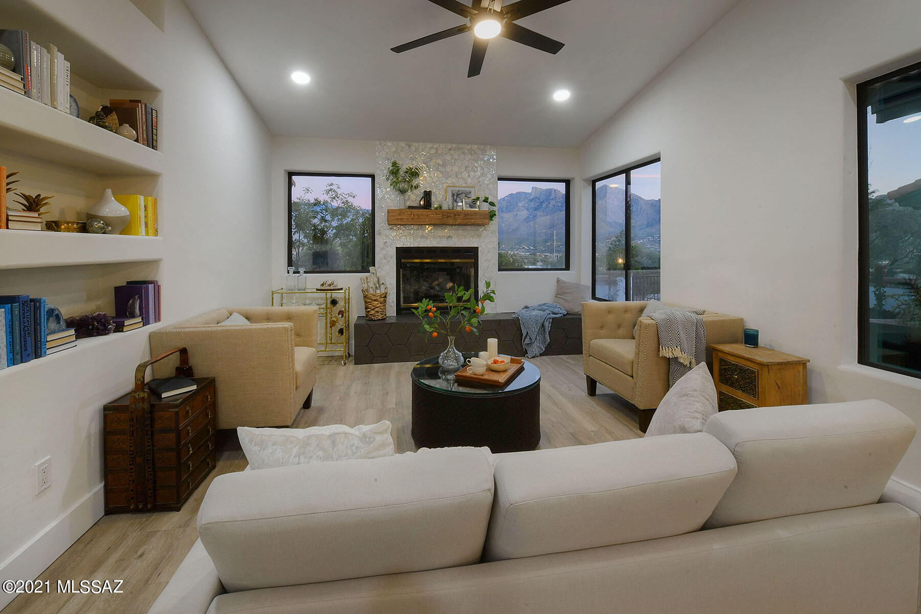 Monte Del Oro (1-187) - Residential