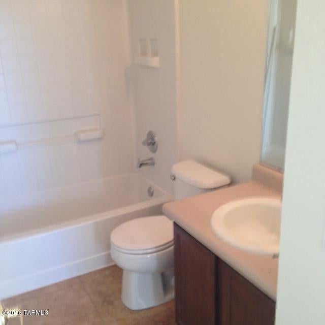 Riverhaven (1-373) - Residential Lease