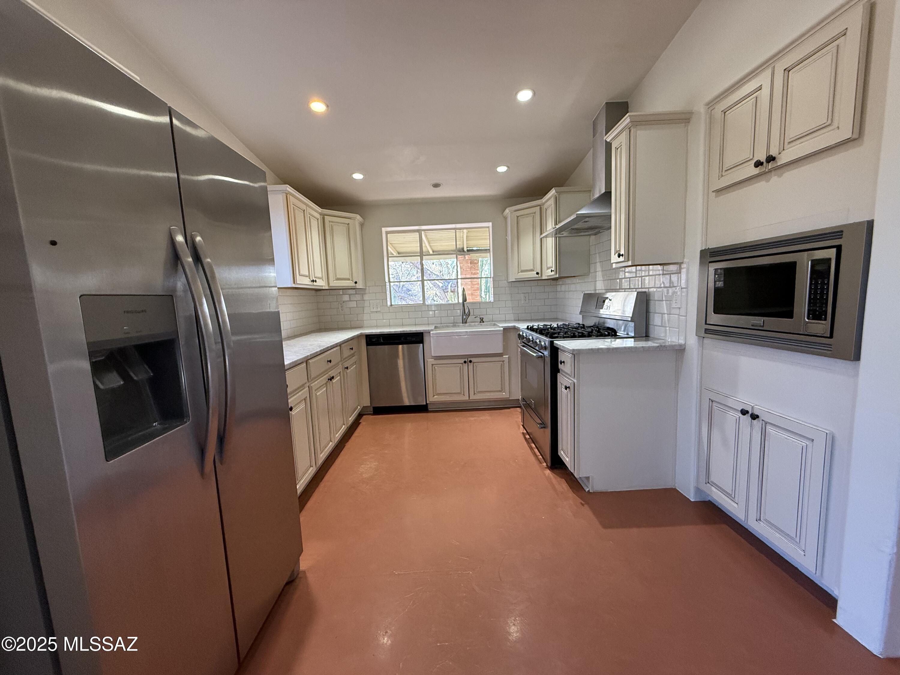 Unsubdivided - Residential