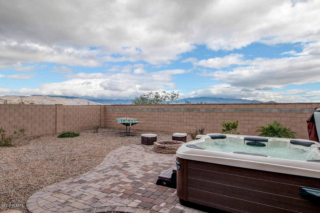 Vista Del Lago Norte SQ20140780198 - Residential